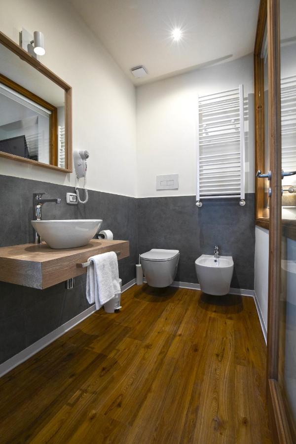 Junior Suite Spa Bath