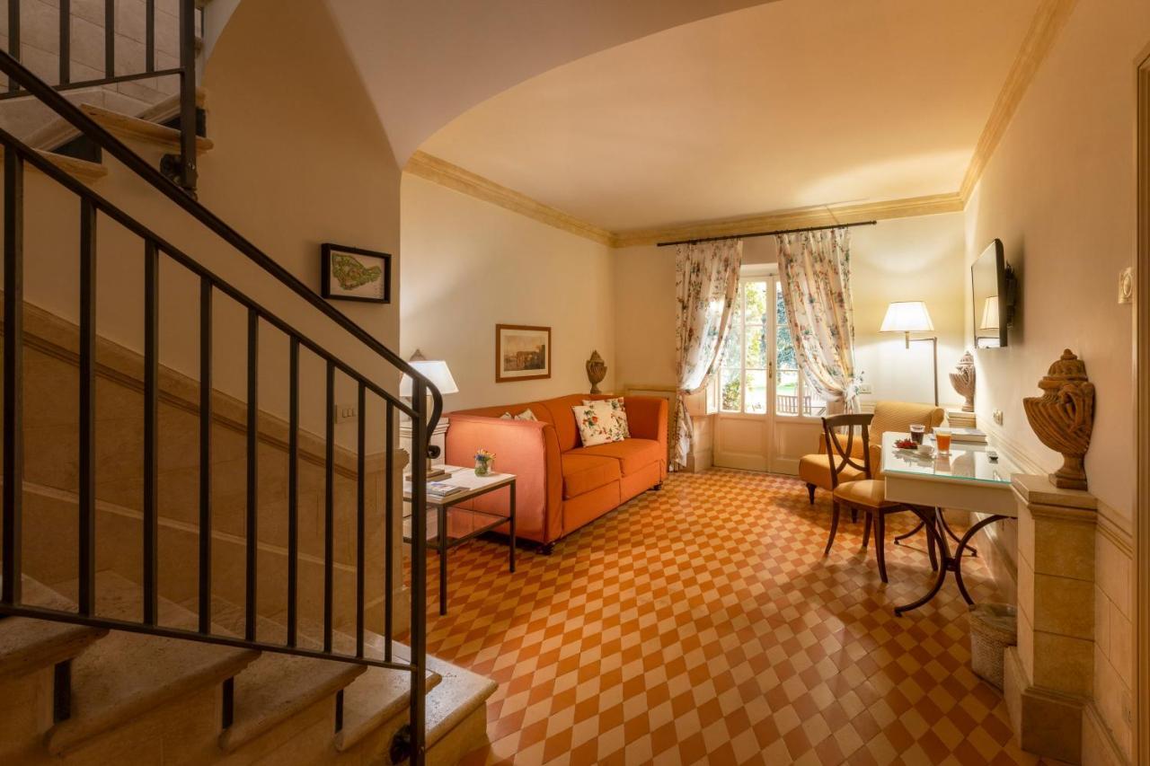 Romantic Double Room with Spa Package - Split Level,1206051907:JPEG