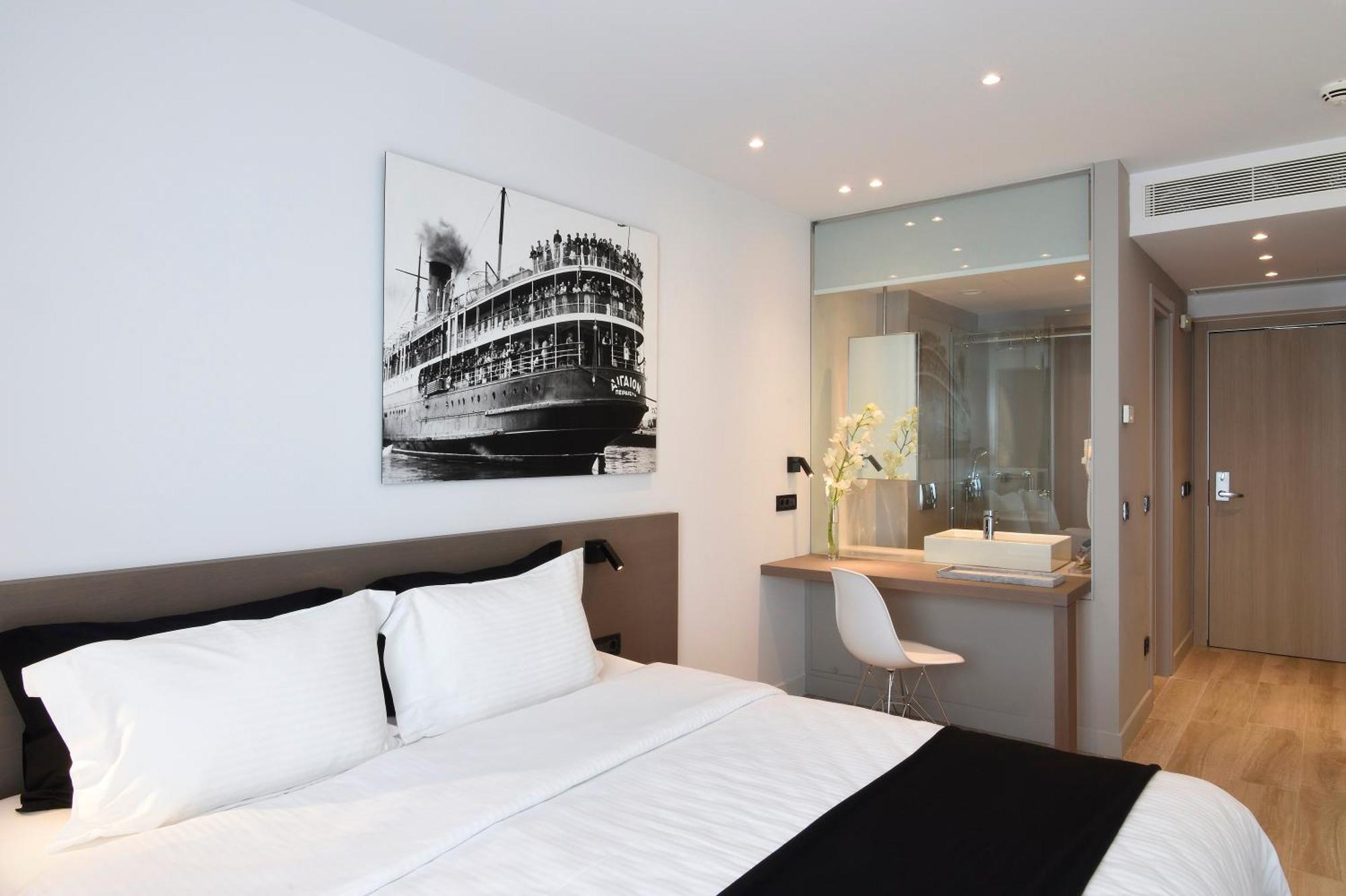 Double or Twin Room Sea View