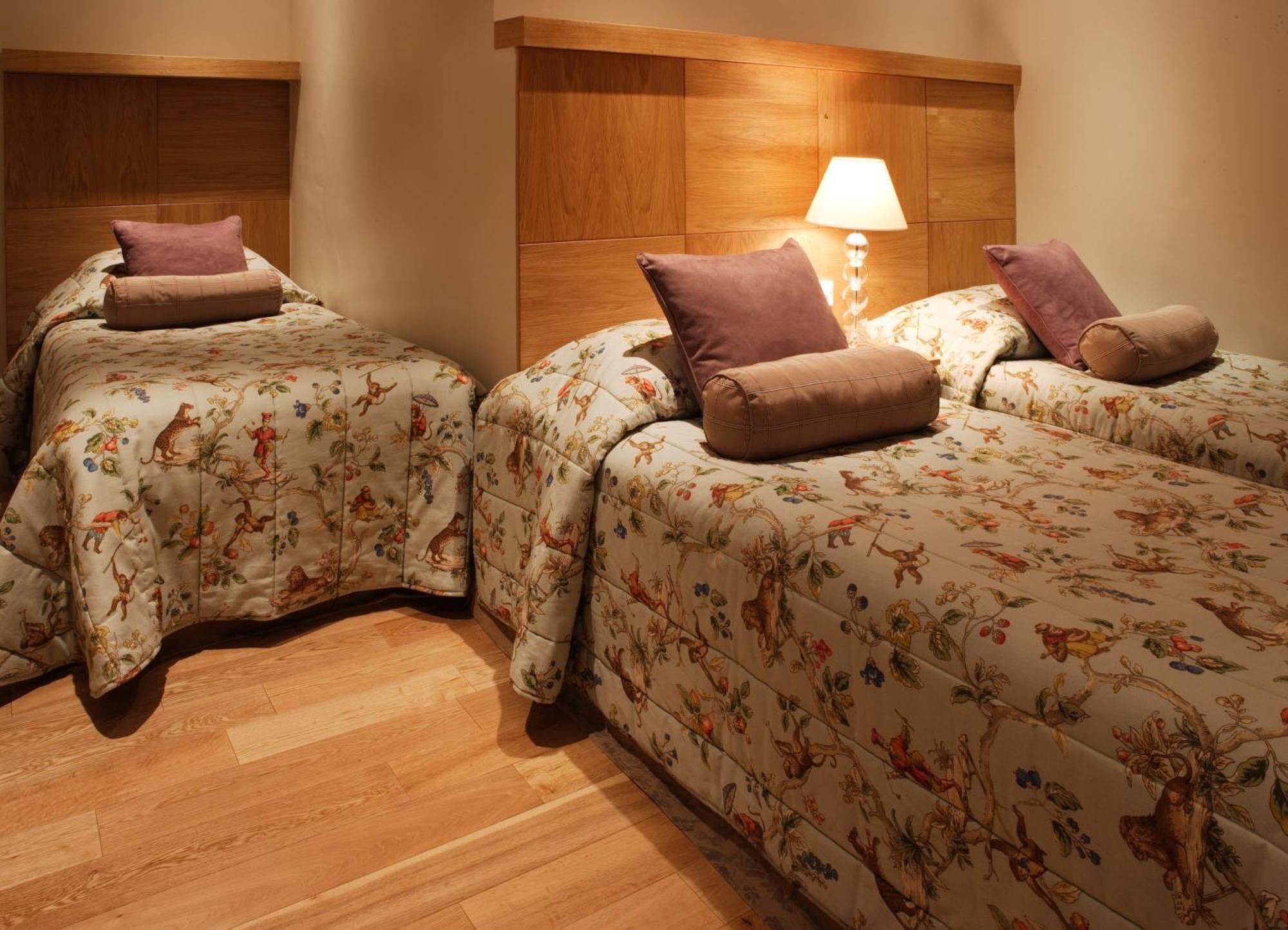 Standard Triple Room,61885561:JPEG