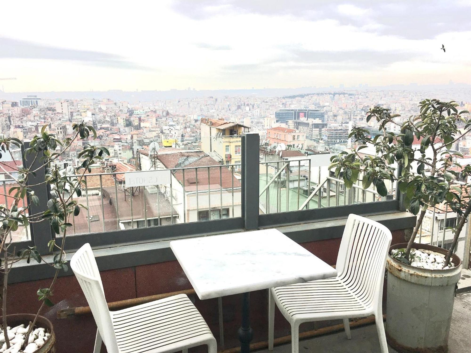 Junior Suite with City View
