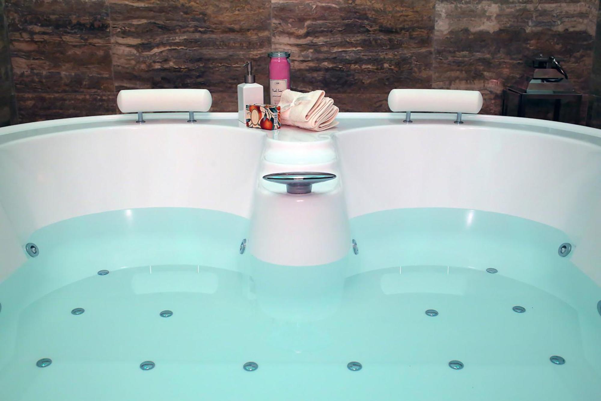 Suite Spa Bath