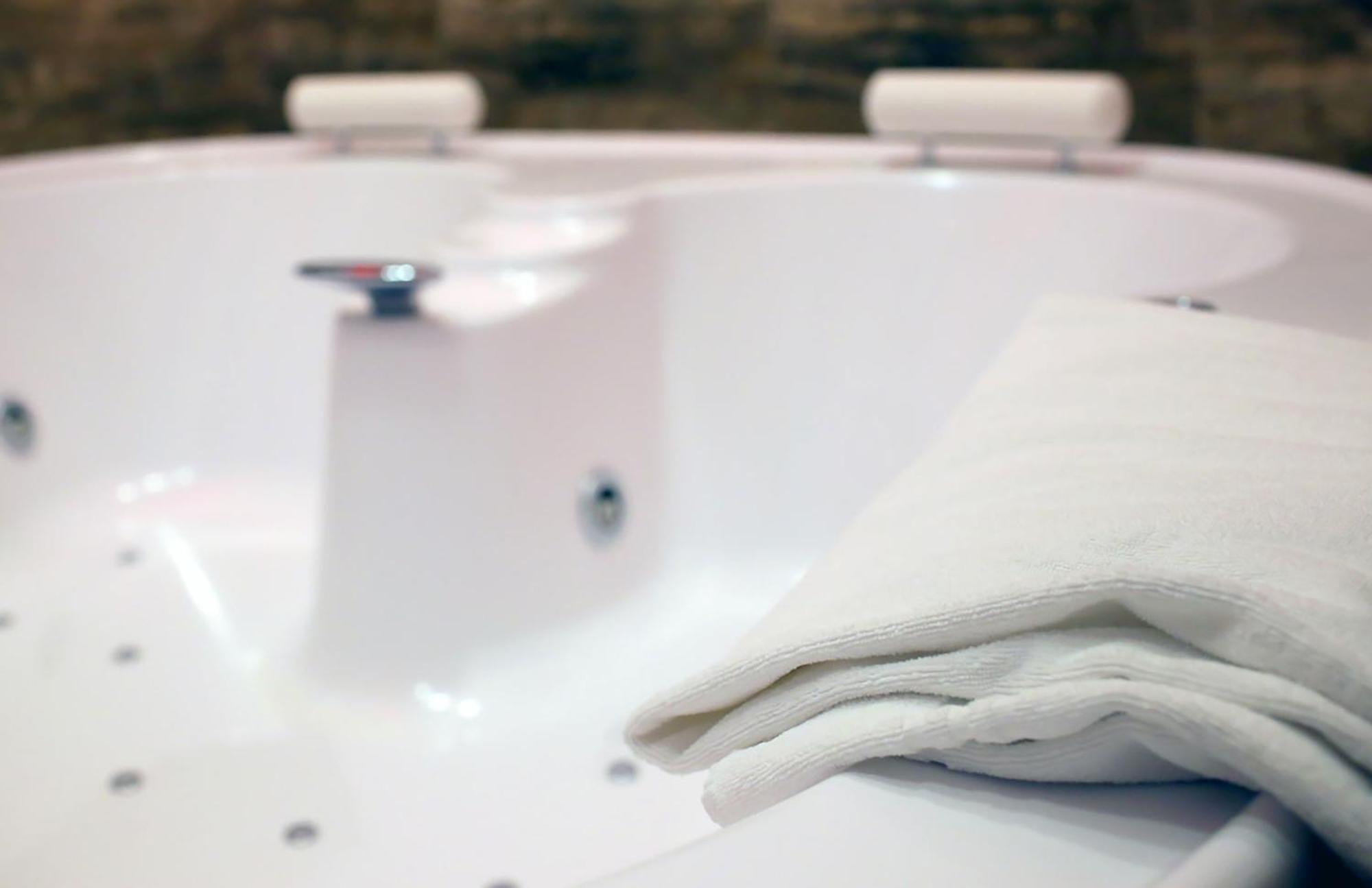 Suite Spa Bath