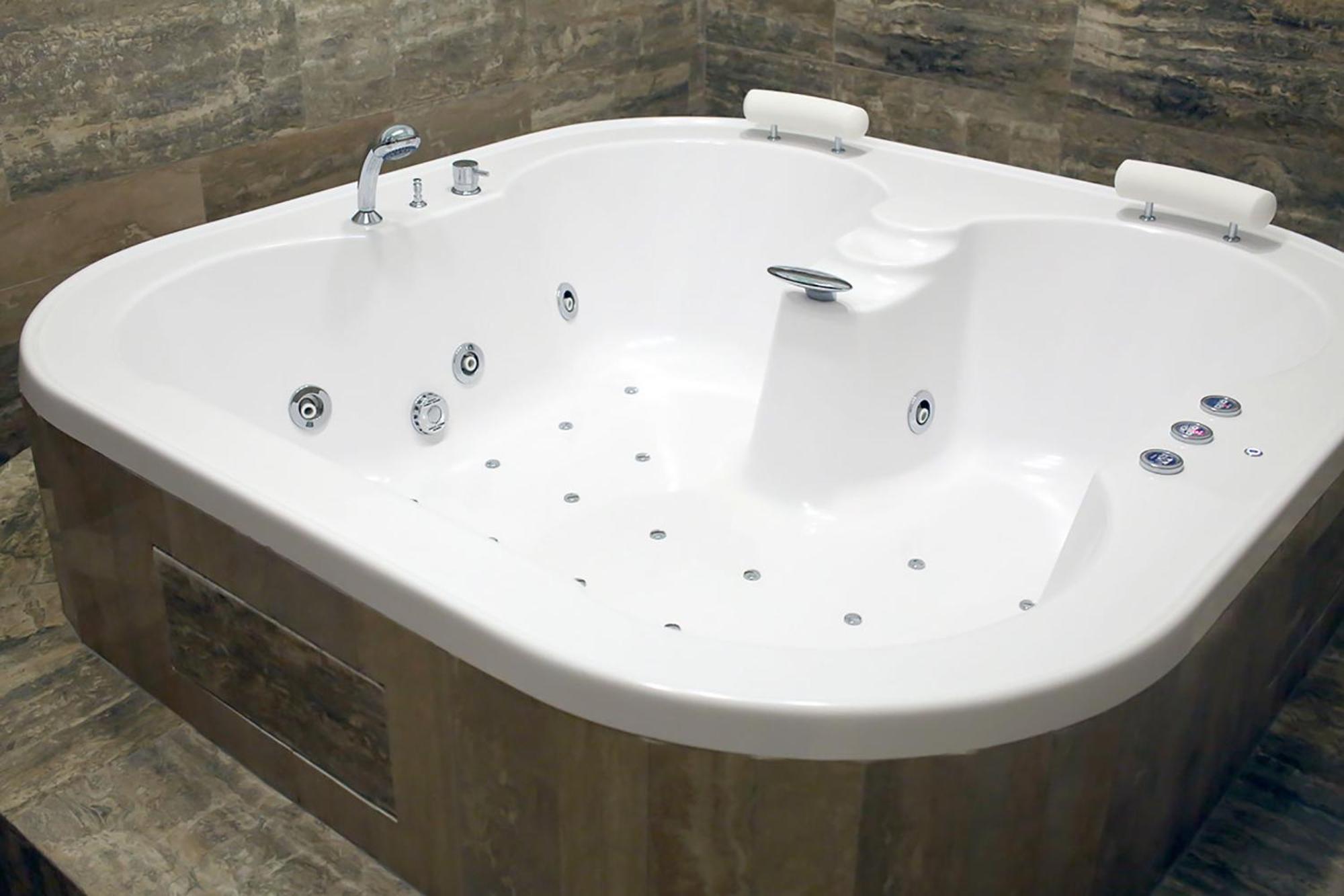 Suite Spa Bath