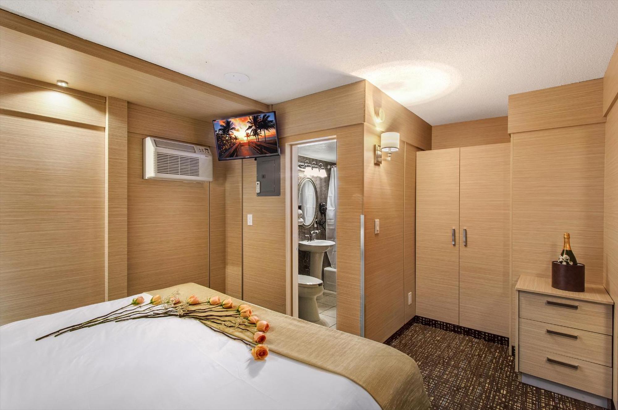 One-Bedroom Suite