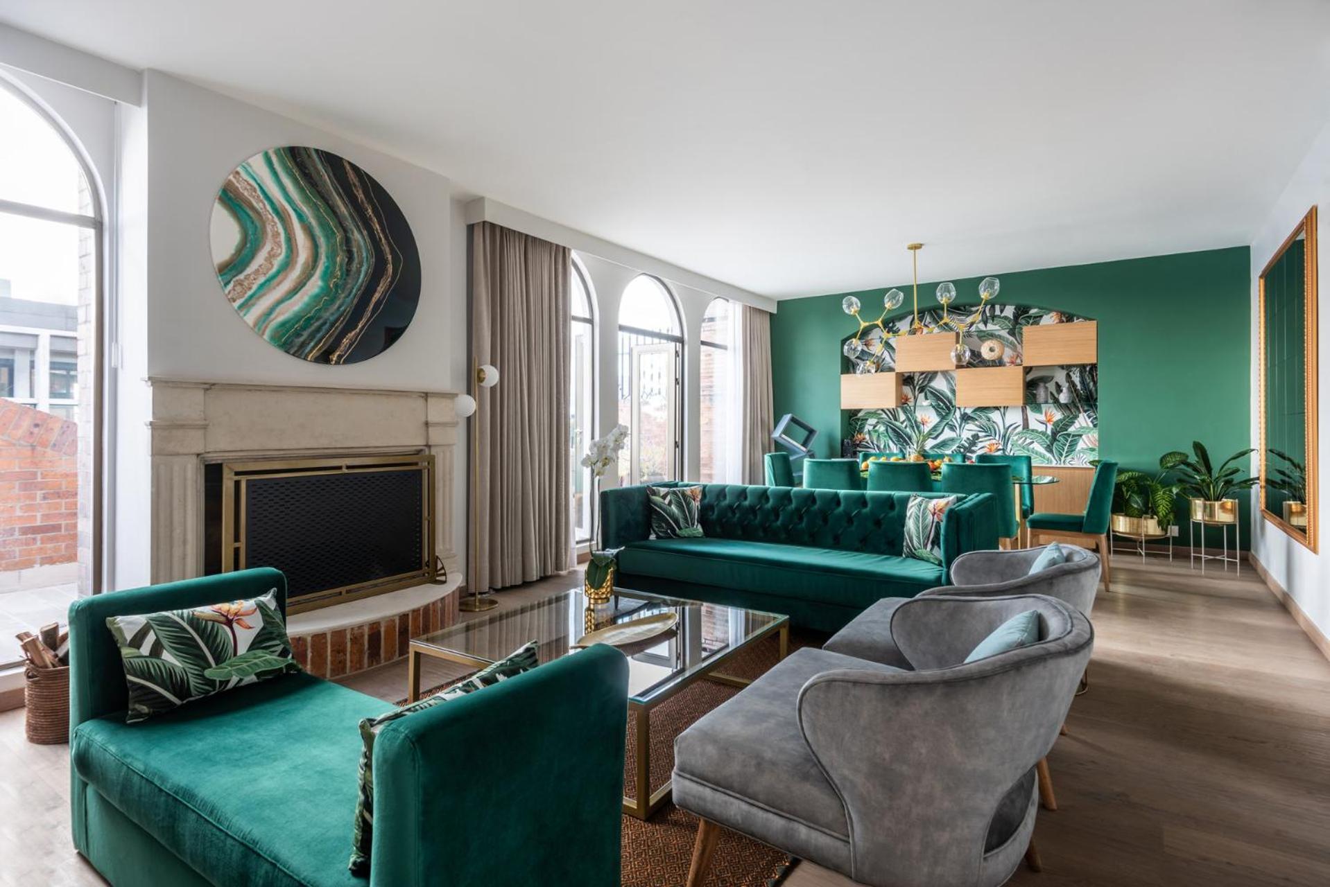 Penthouse Suite