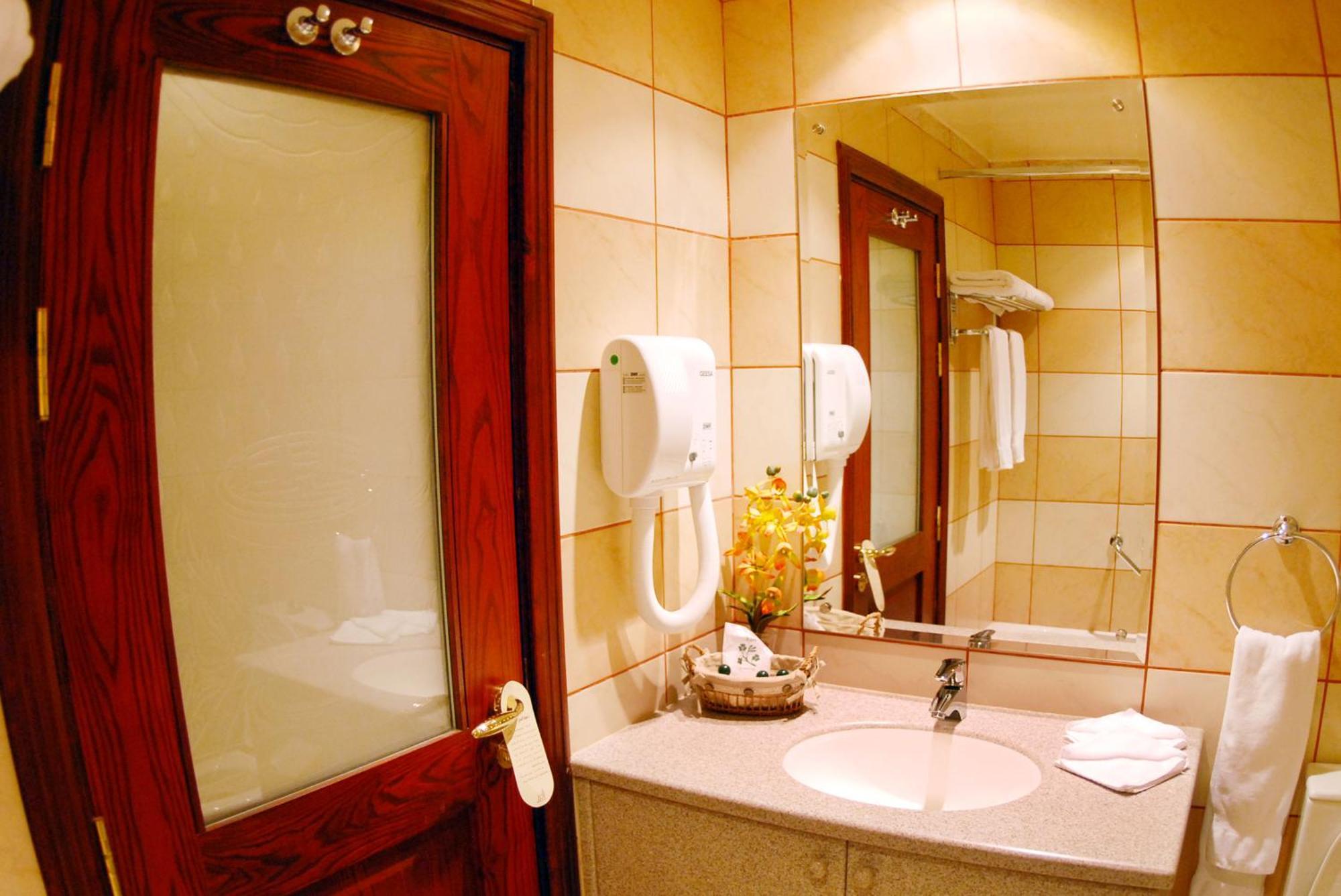 Deluxe Family Suite