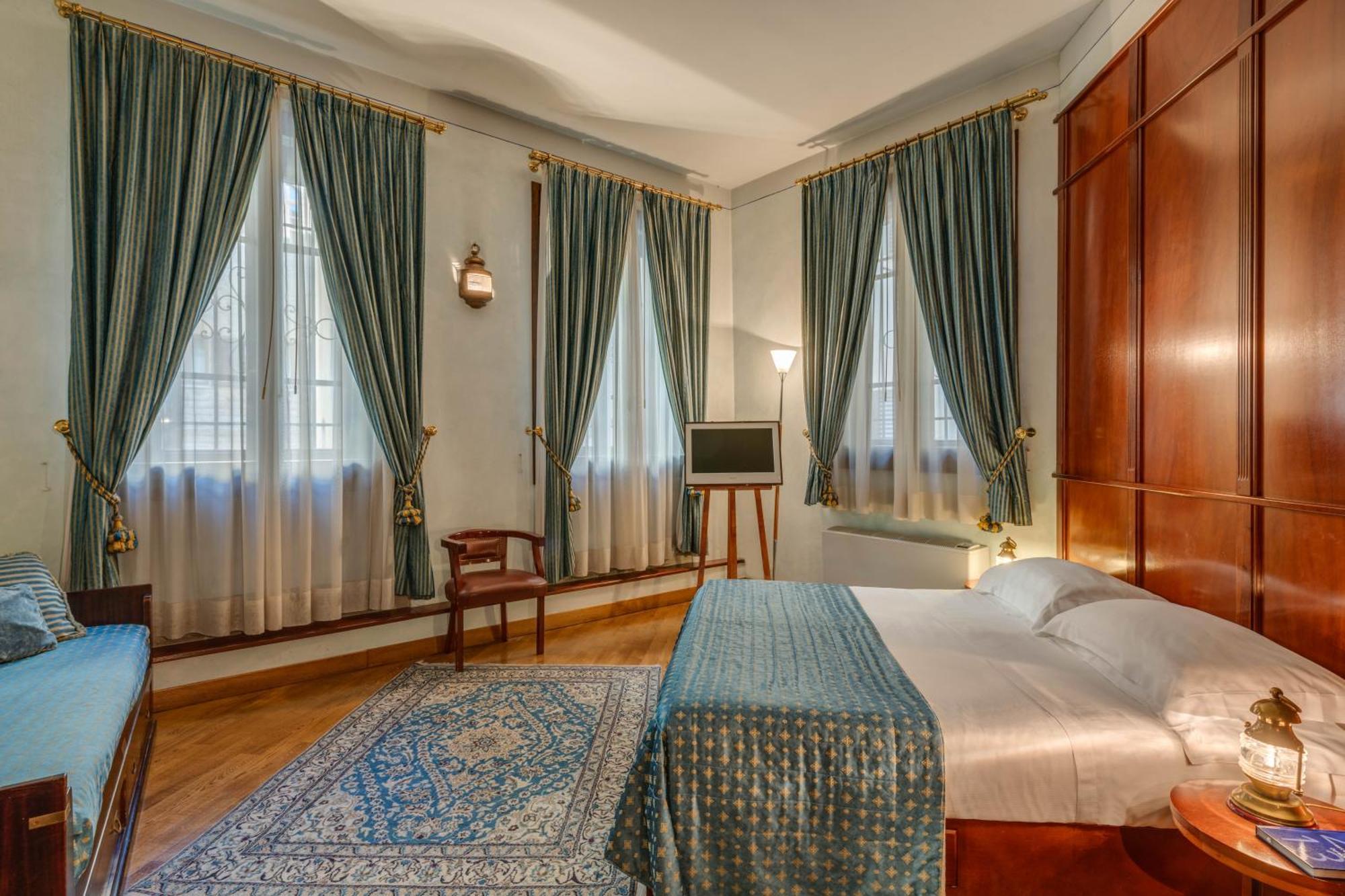 Superior Triple Room