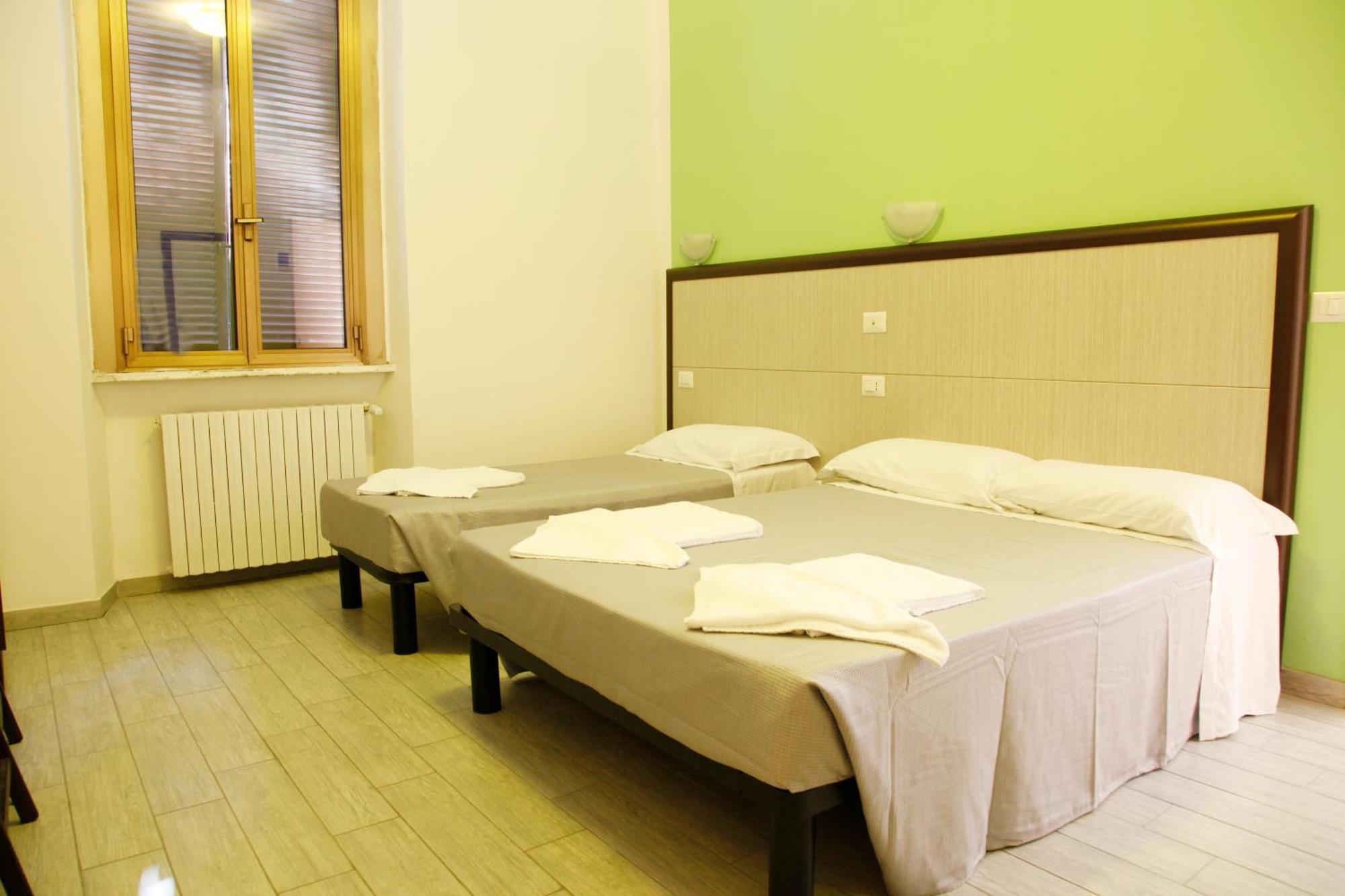 Economy Triple Room