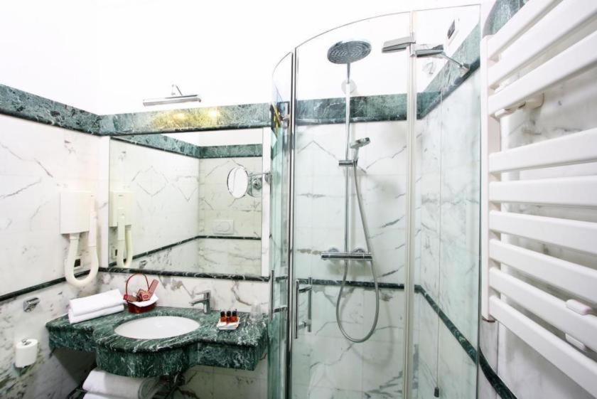 Superior Single Room