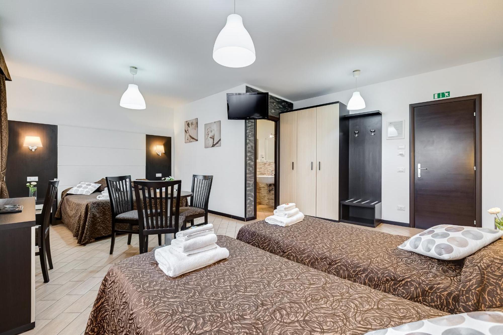 Deluxe Family Room