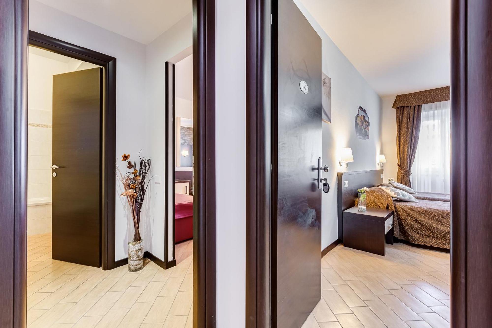 Deluxe Family Room