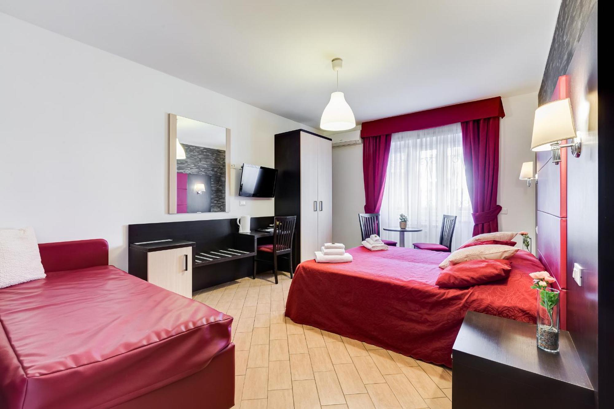 Triple Room