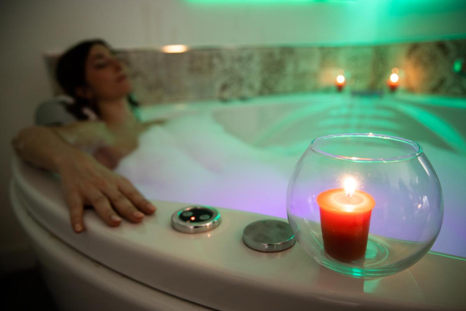 Deluxe Double or Twin Room Spa Bath