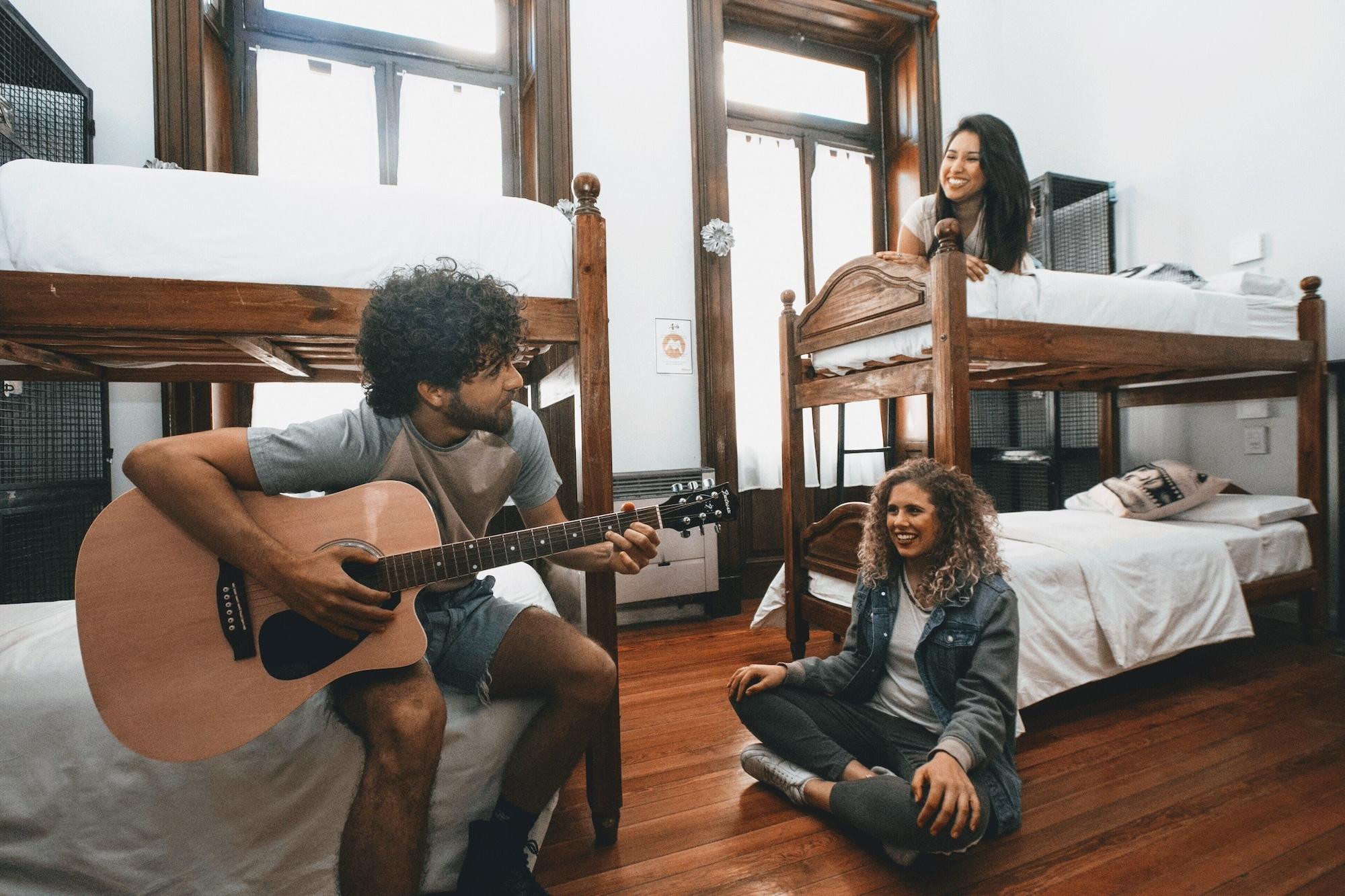 Single Bed Mixed Dormitory Room