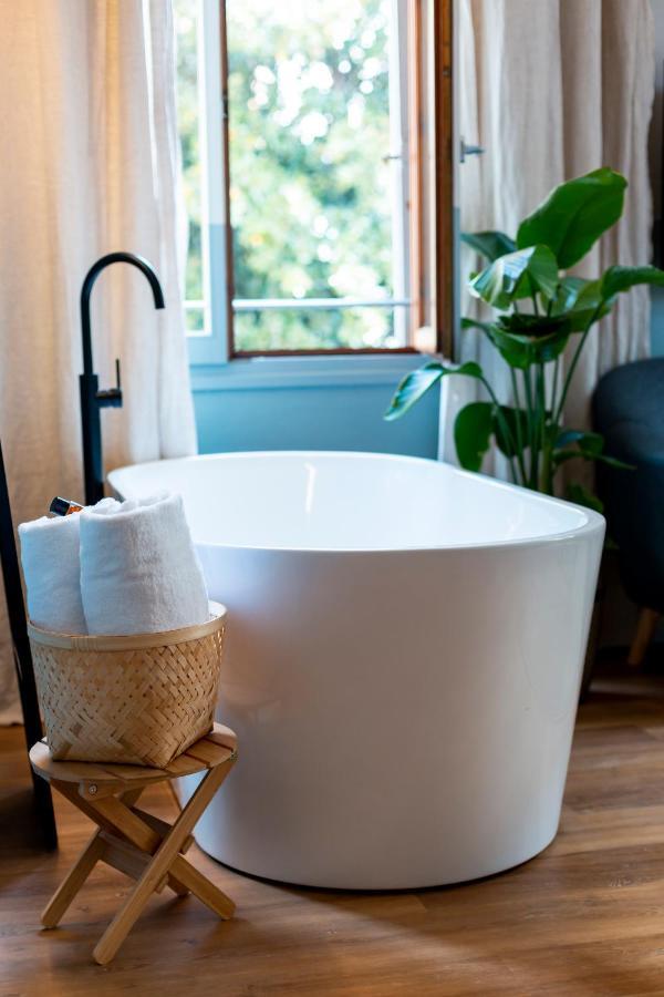 King Room Spa Bath