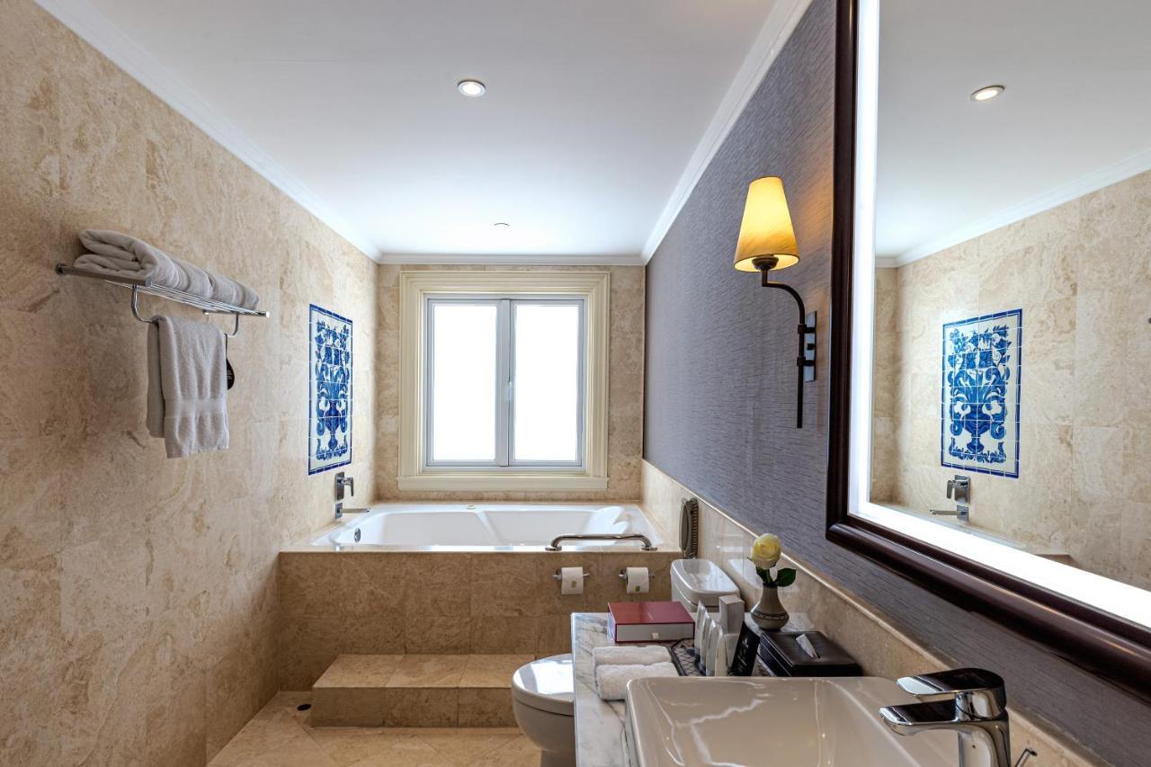 Terrace Suite Golf View