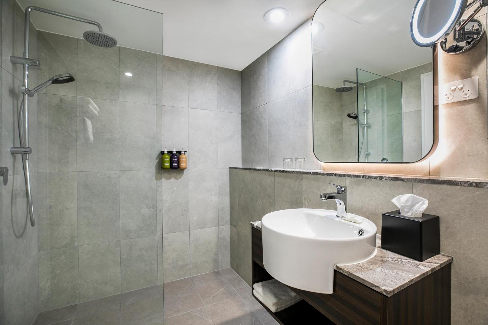 Standard King Room - High Floor
