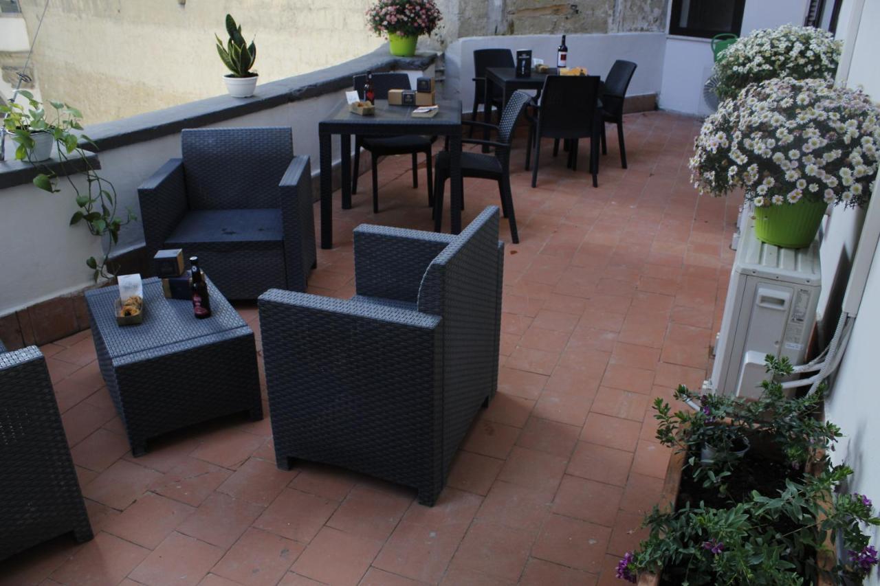 Apartment Terrace,1233857840:JPEG