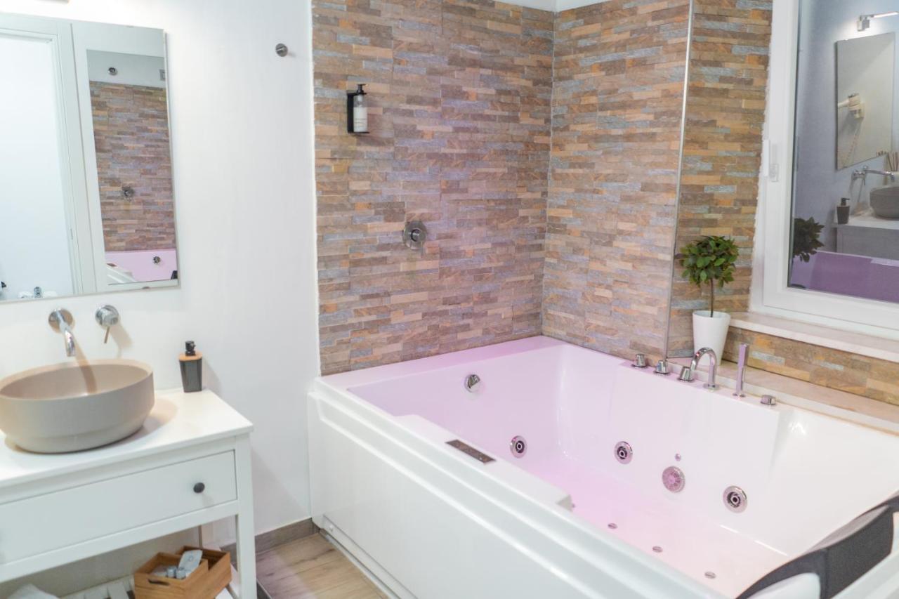 Double Room Spa Bath