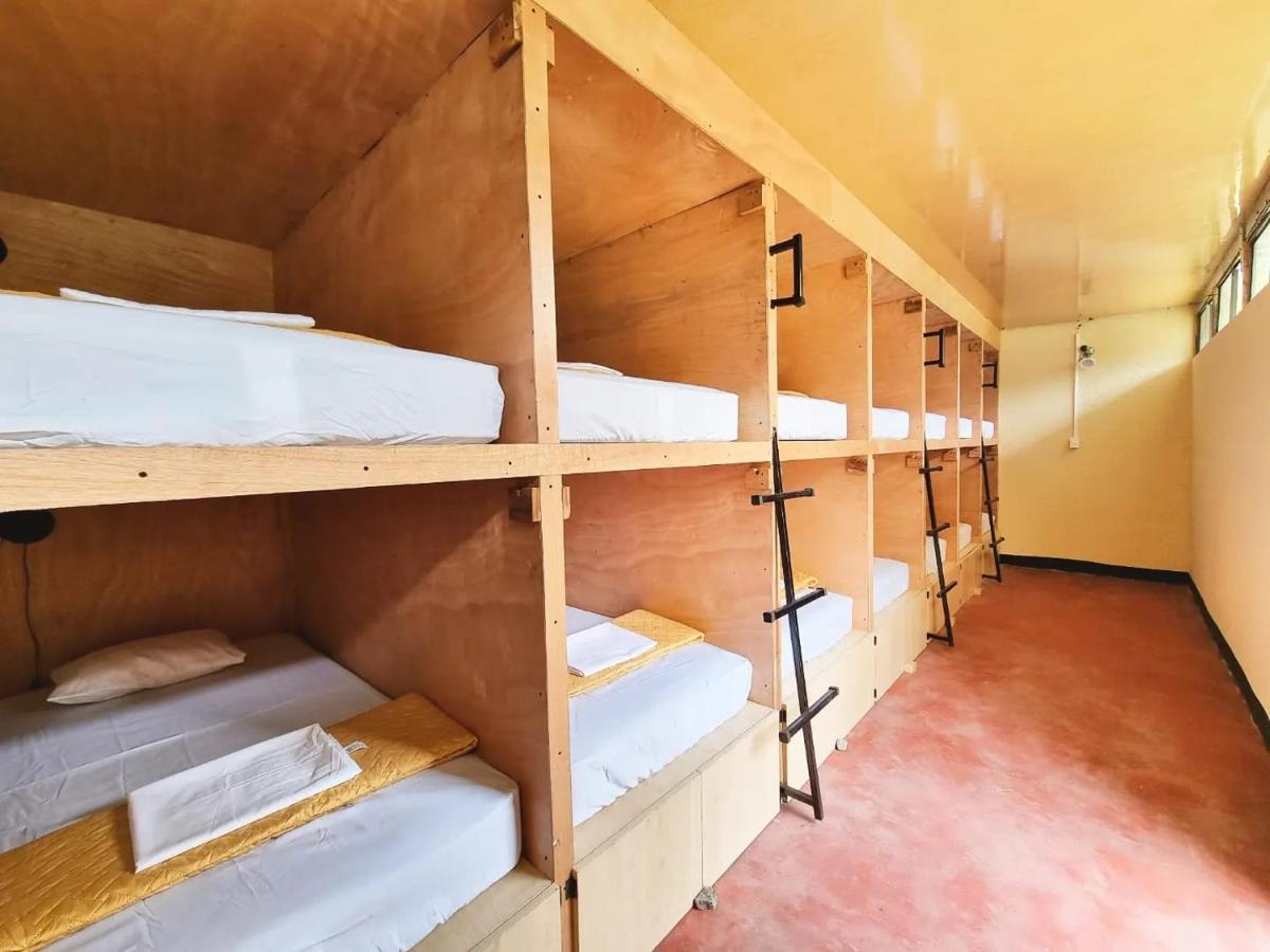 Capsule bed dormitory
