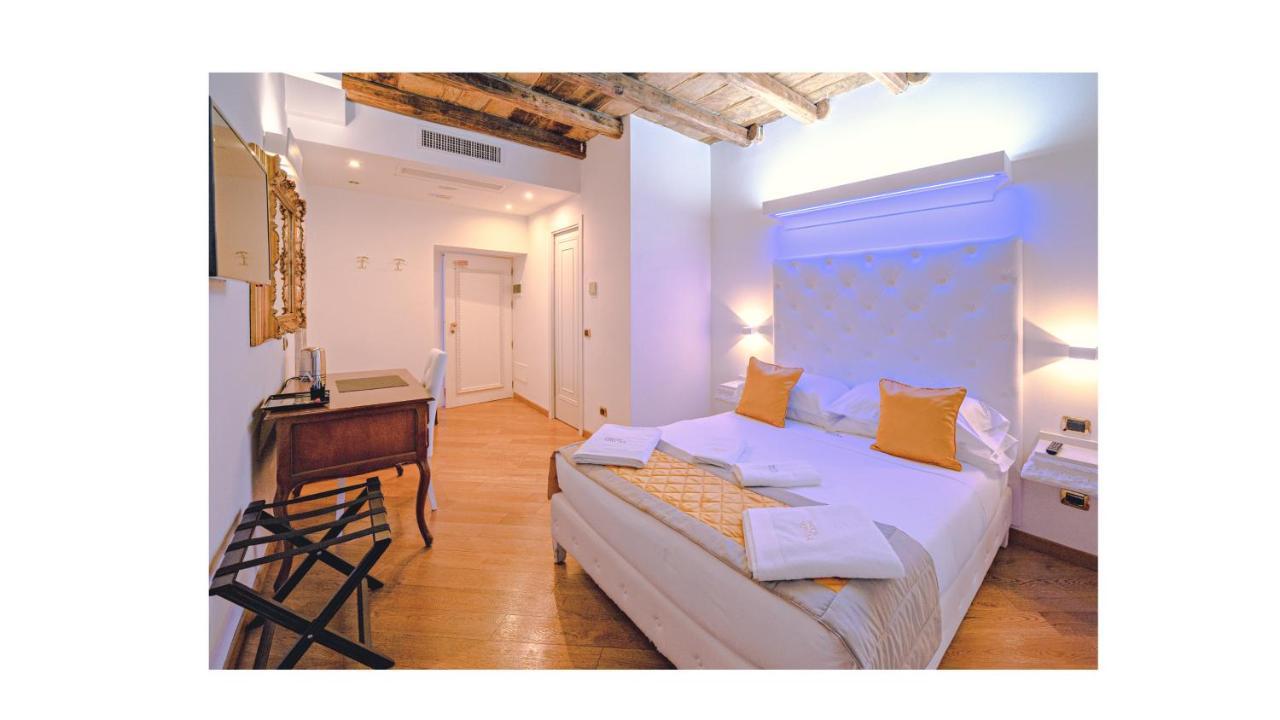 Luxury Triple Room