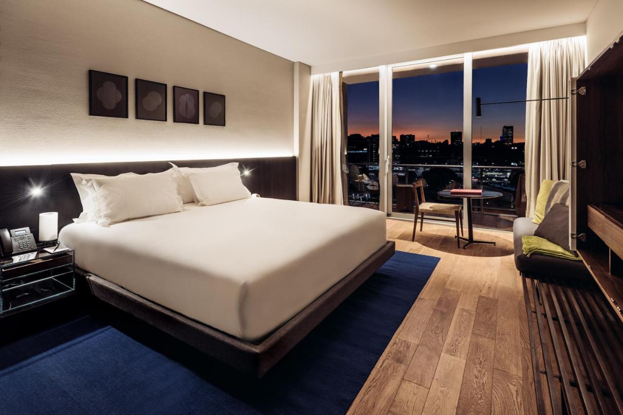 Superior King Room View