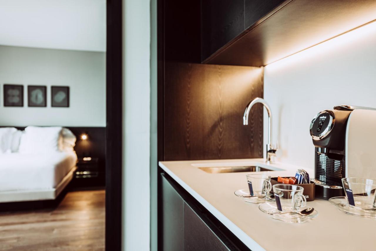 Deluxe King Suite