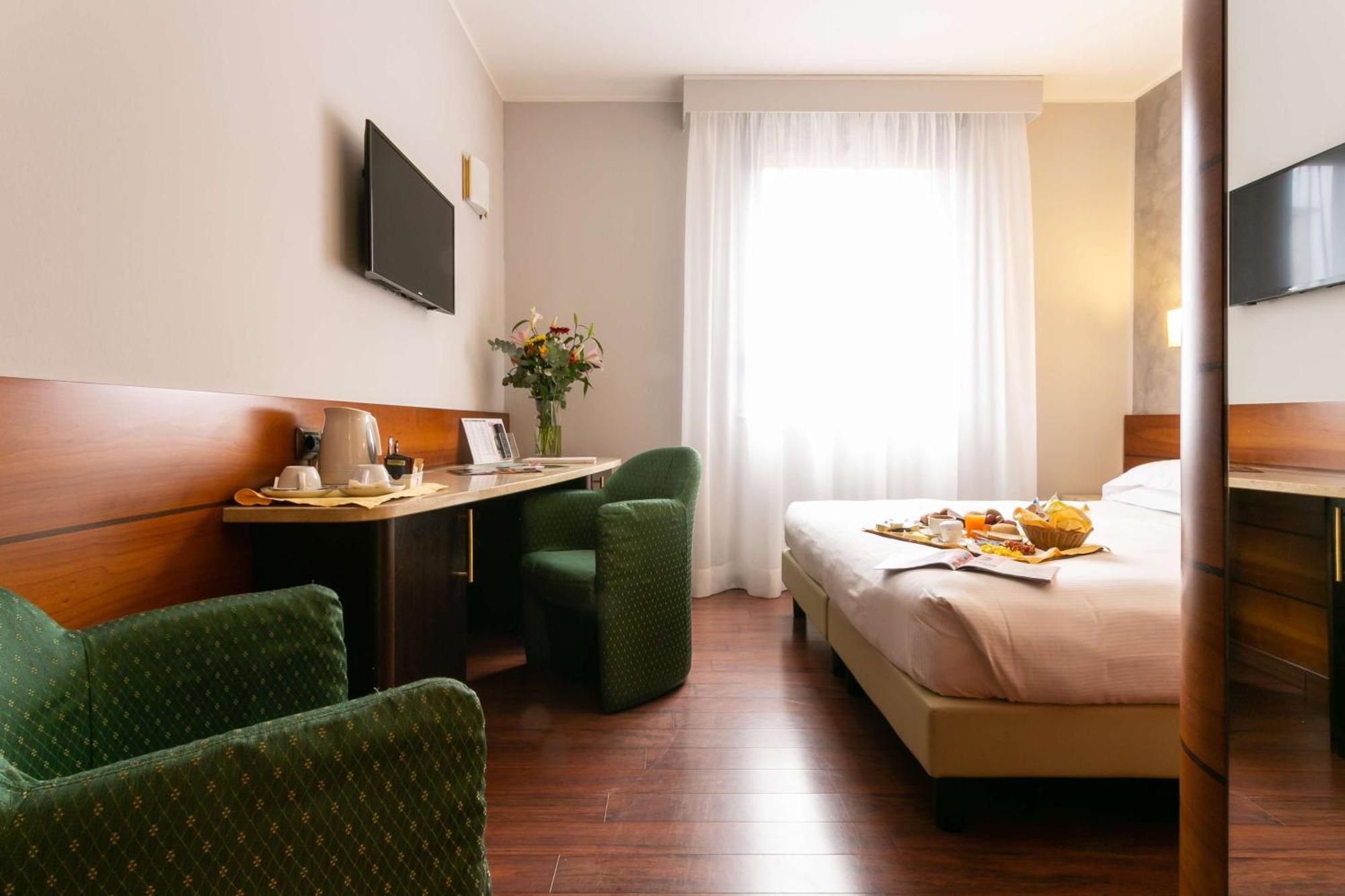 Standard King Room