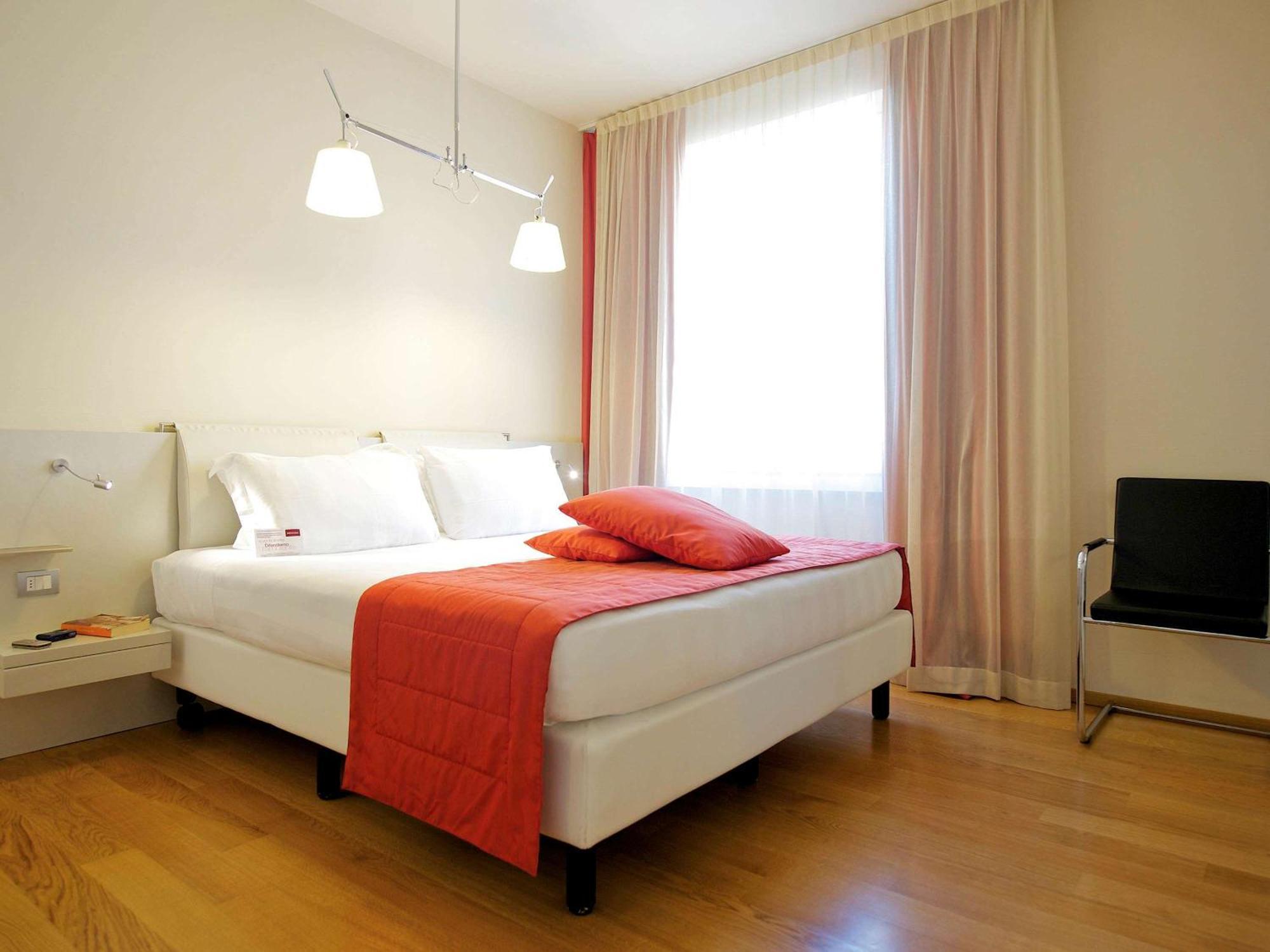 Classic Double Room King Bed
