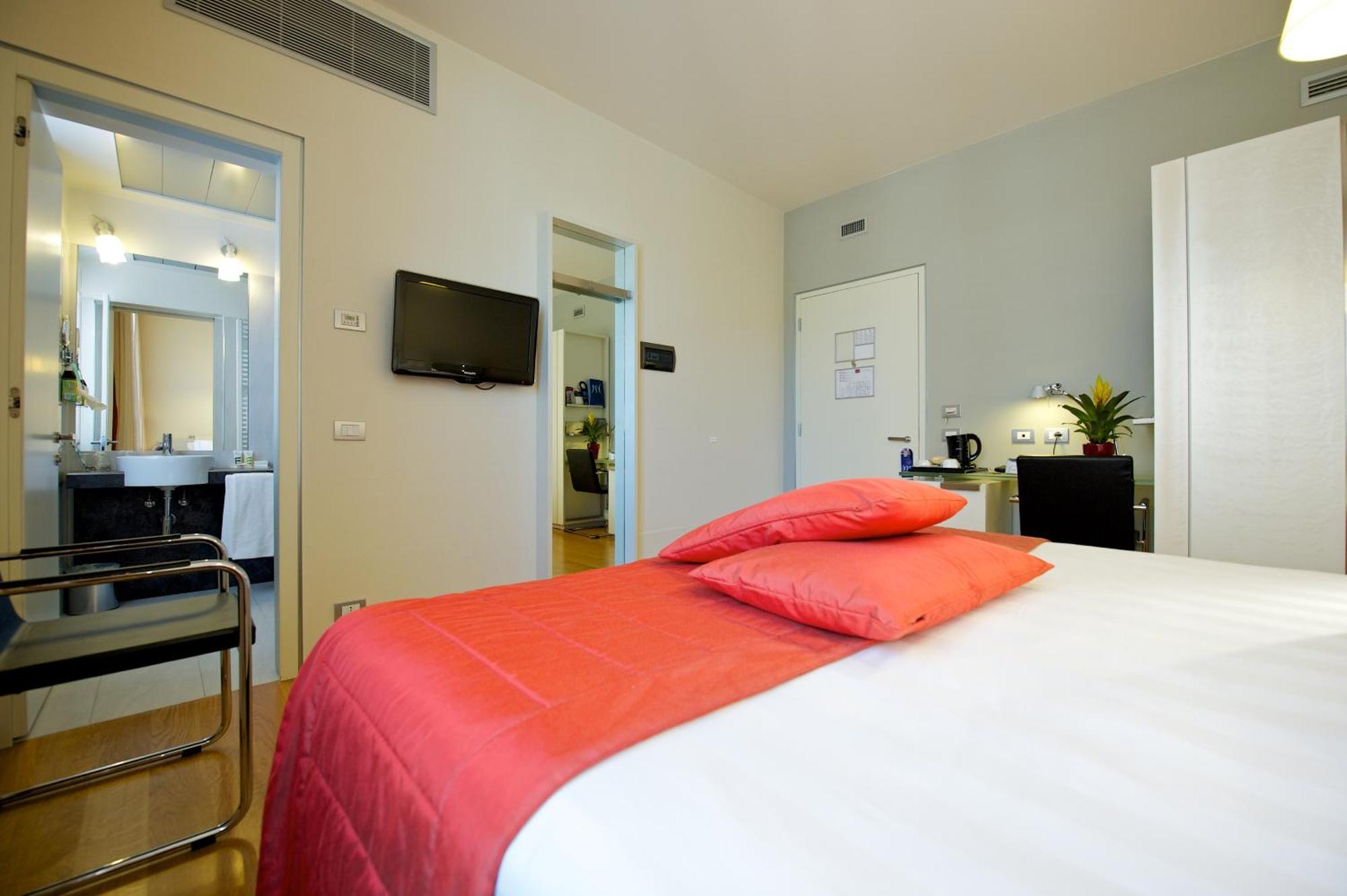 Classic Double Room King Bed