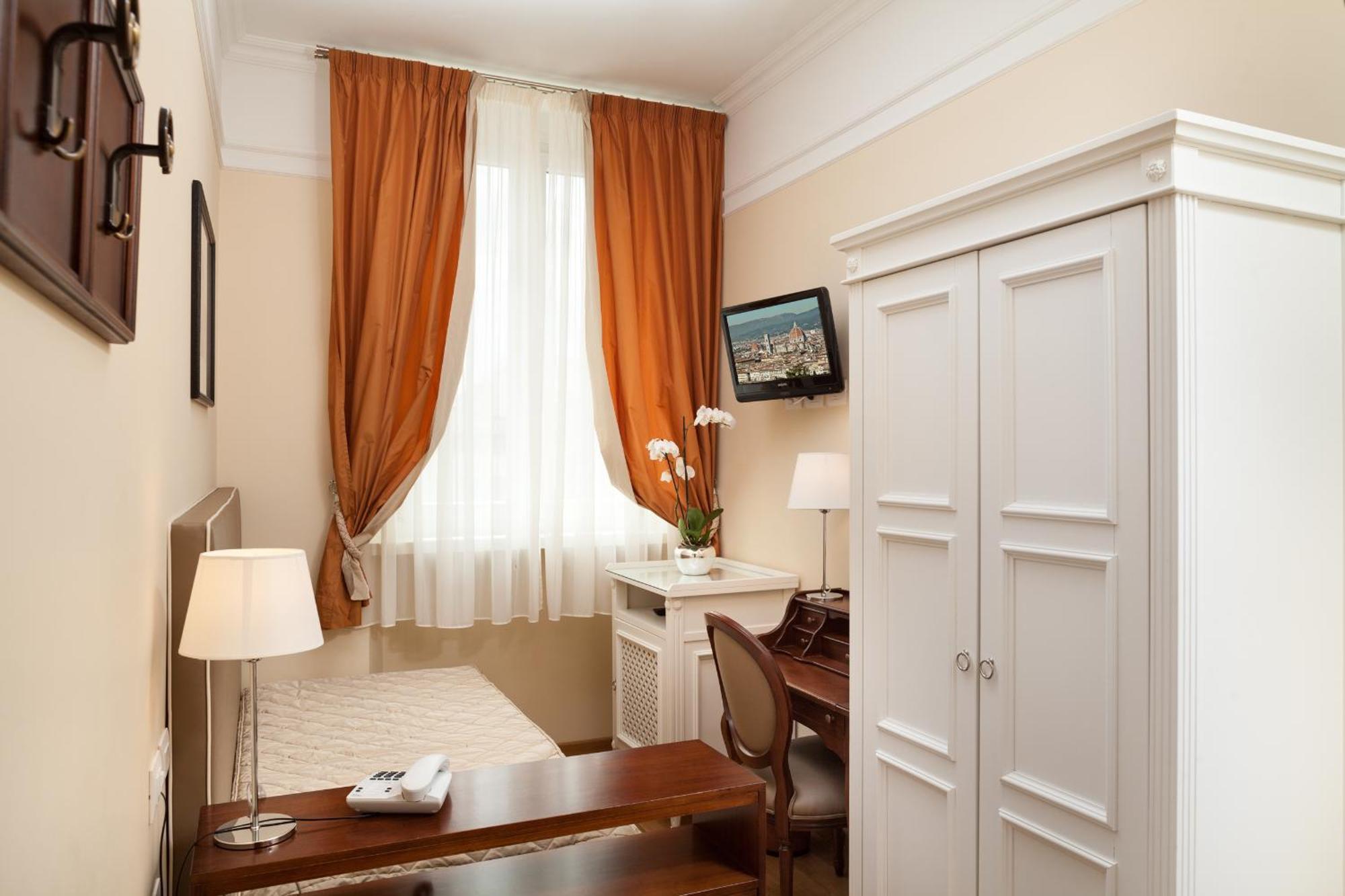 Classic Single Room