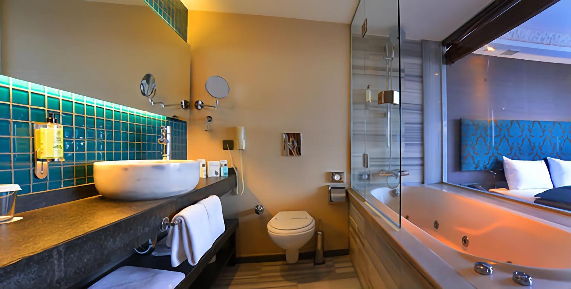 Executive Double Room with Bath and Balcony