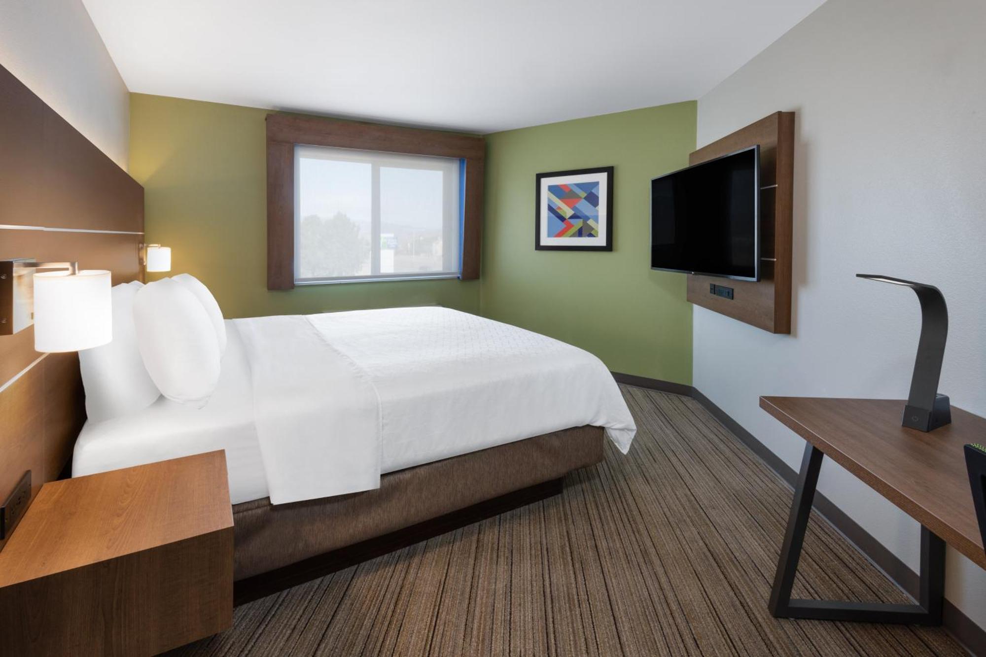 Standard King Room