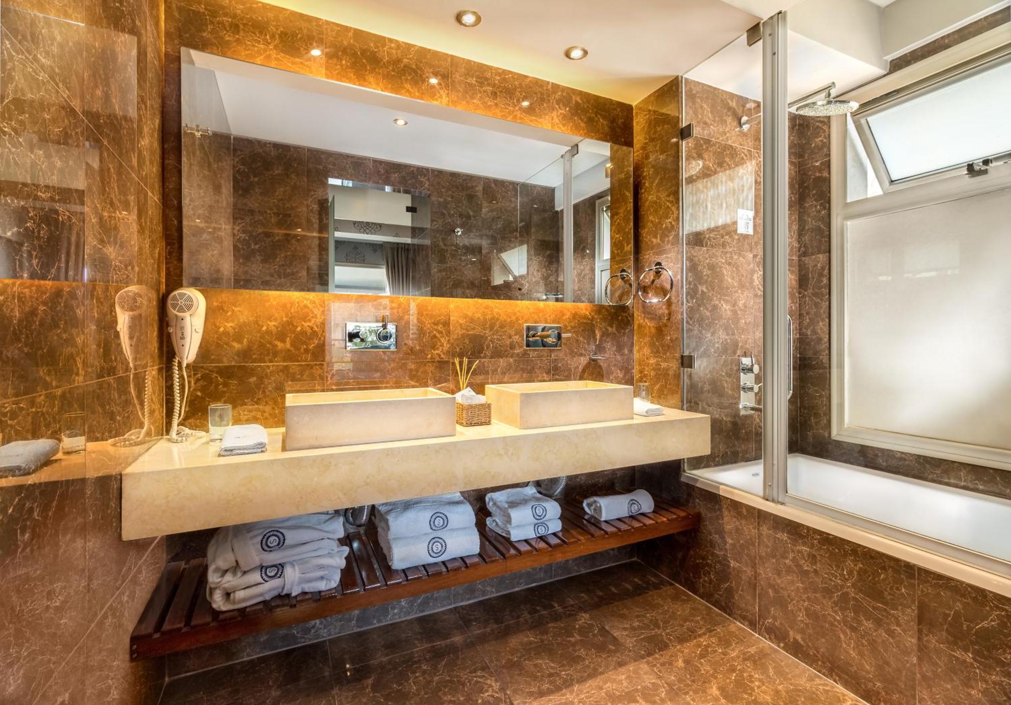 Suite City View