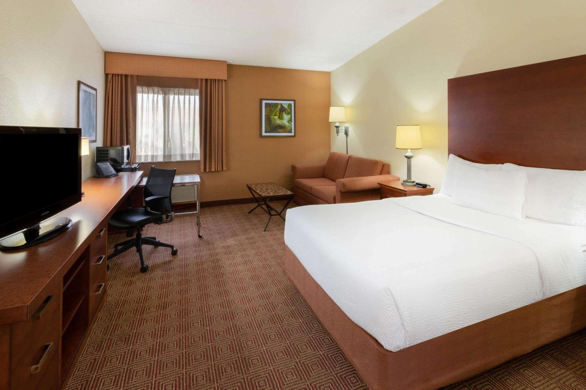 Deluxe King Room,1278648043:JPEG