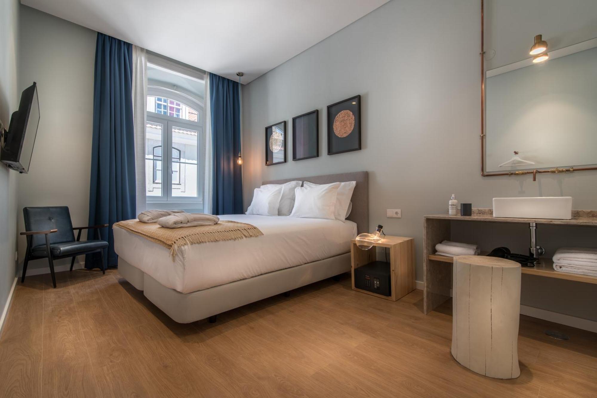 Superior Double or Twin Room City View