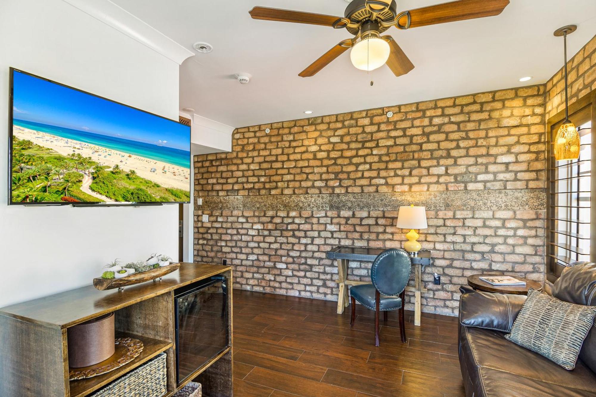 Ocean Front One-Bedroom Suite