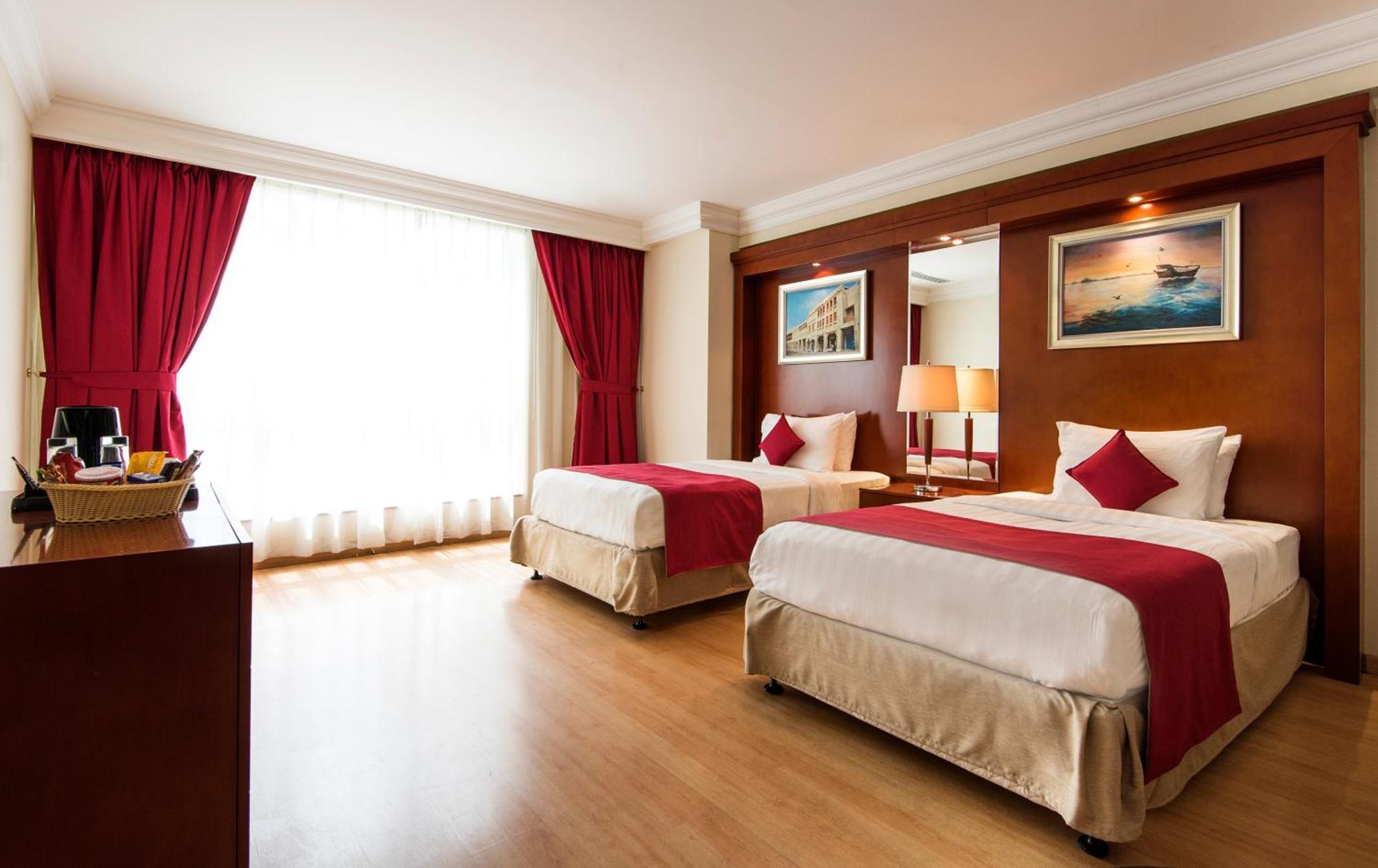 Junior Twin Suite