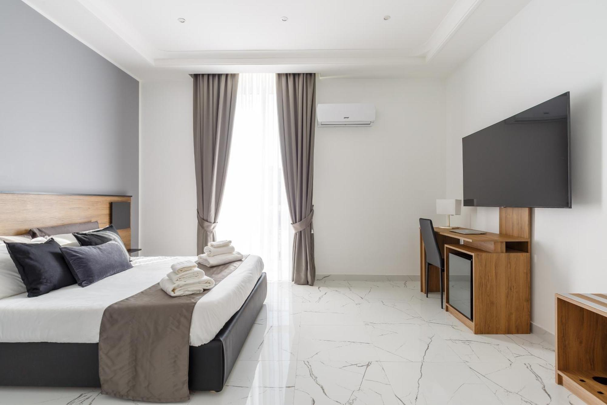 Junior Suite Mountain View