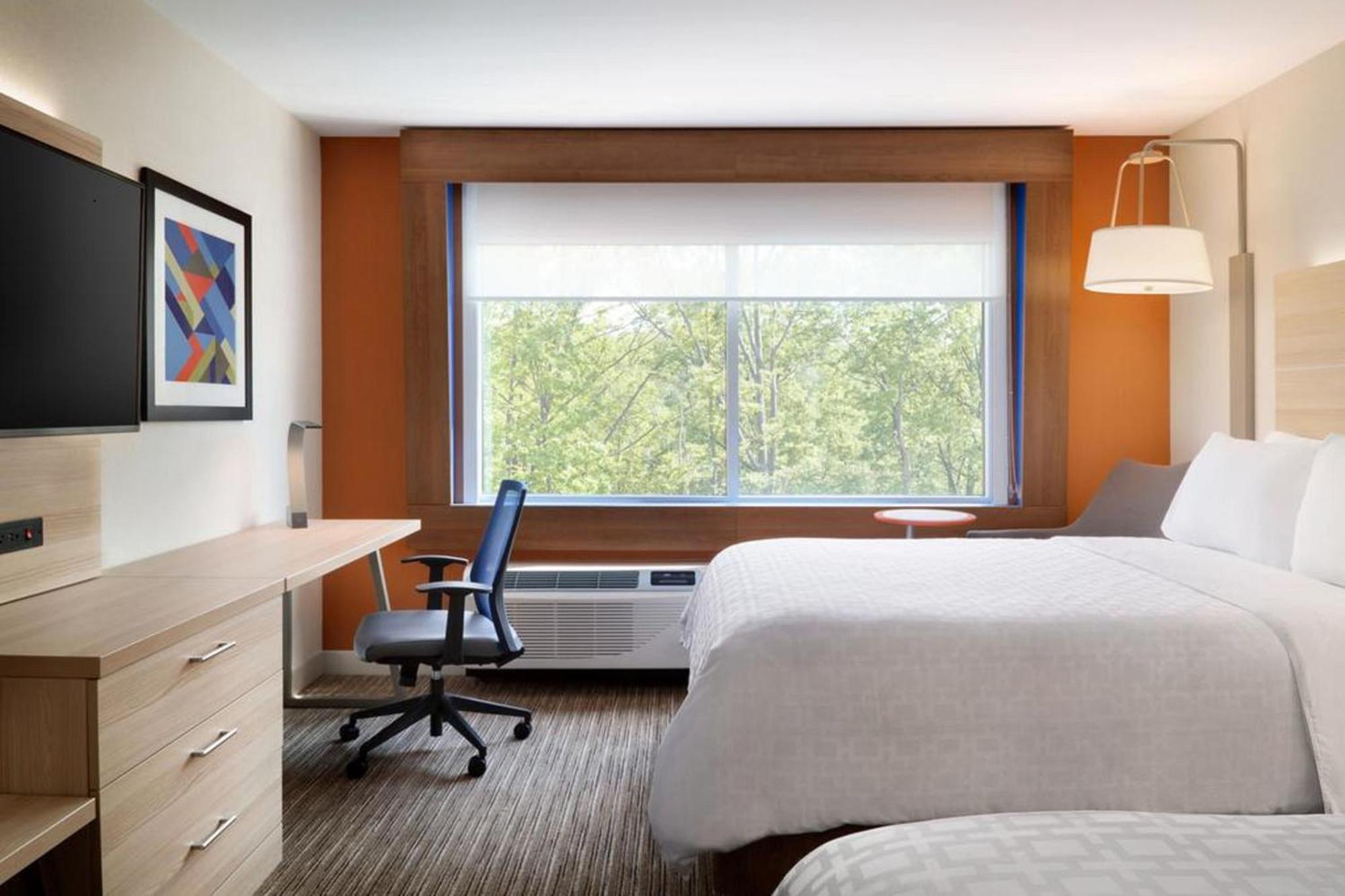 Standard Queen Room with Two Queen Beds