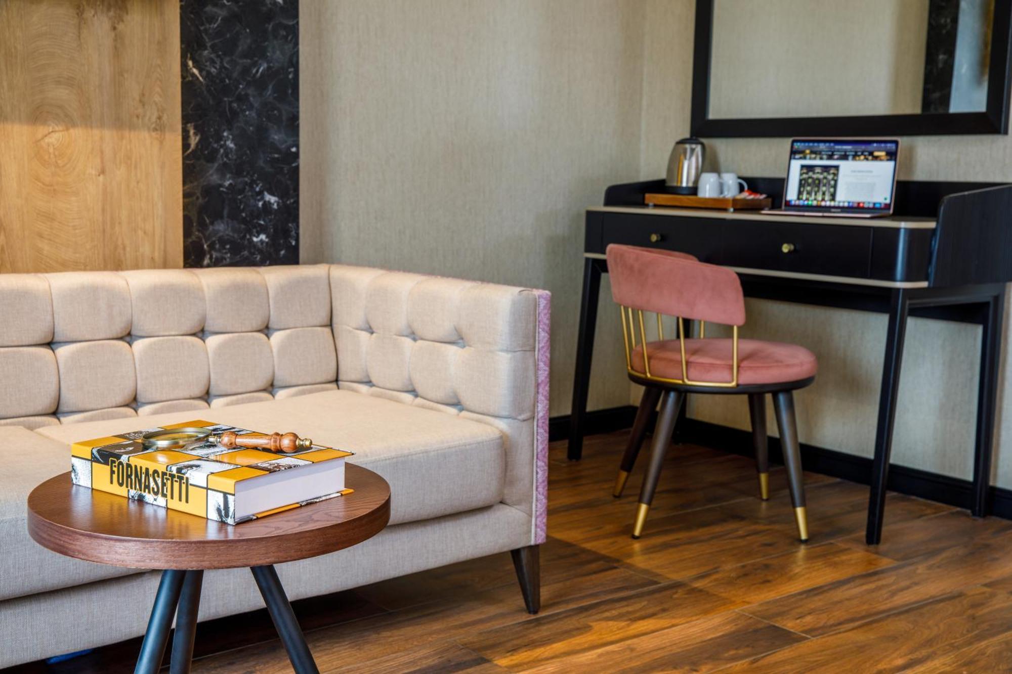 Deluxe Family Suite