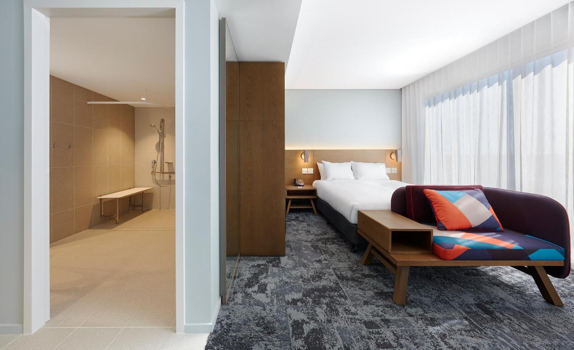 Standard Queen Room Accessible