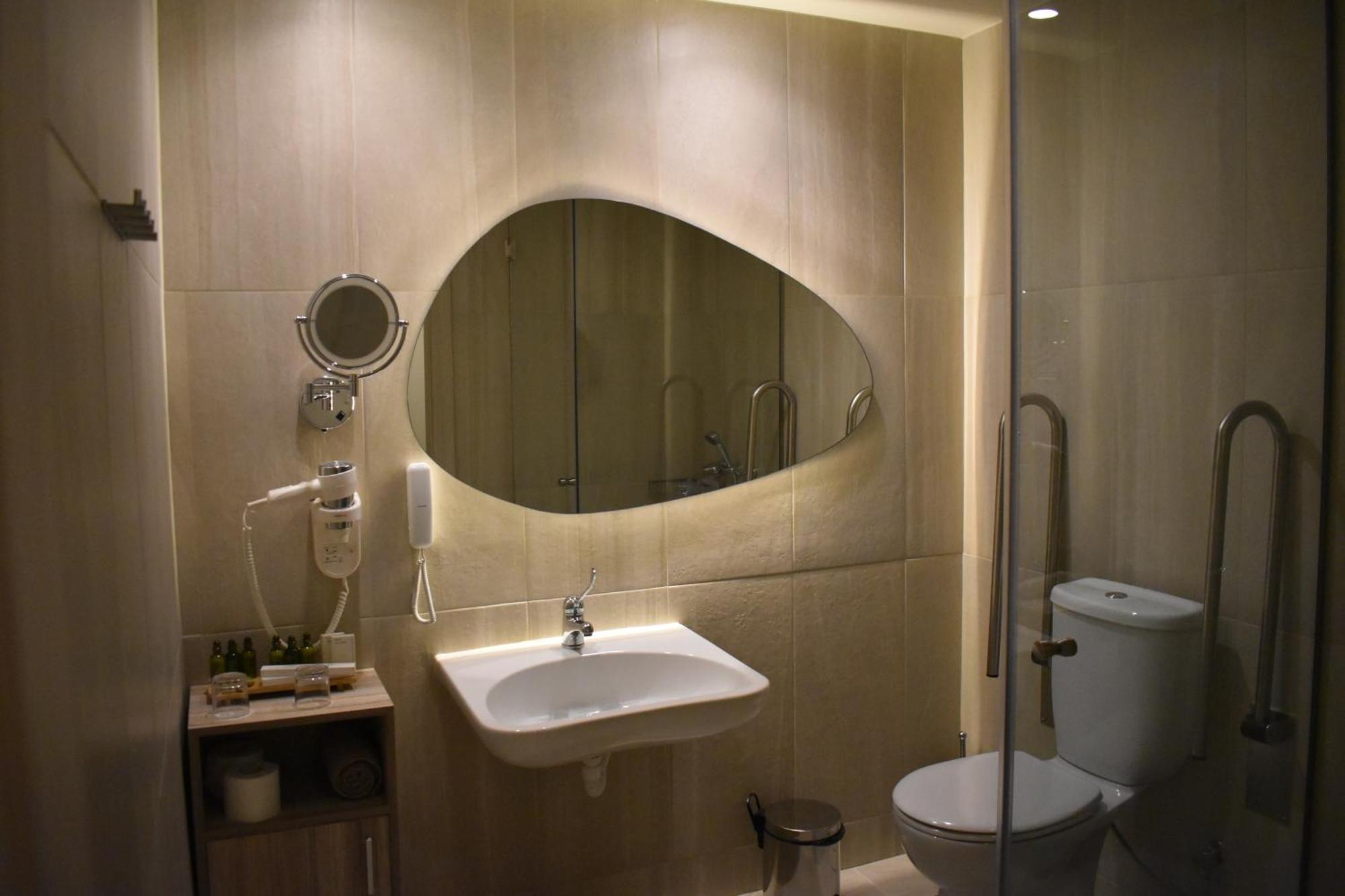 Double or Twin Room Disability Access