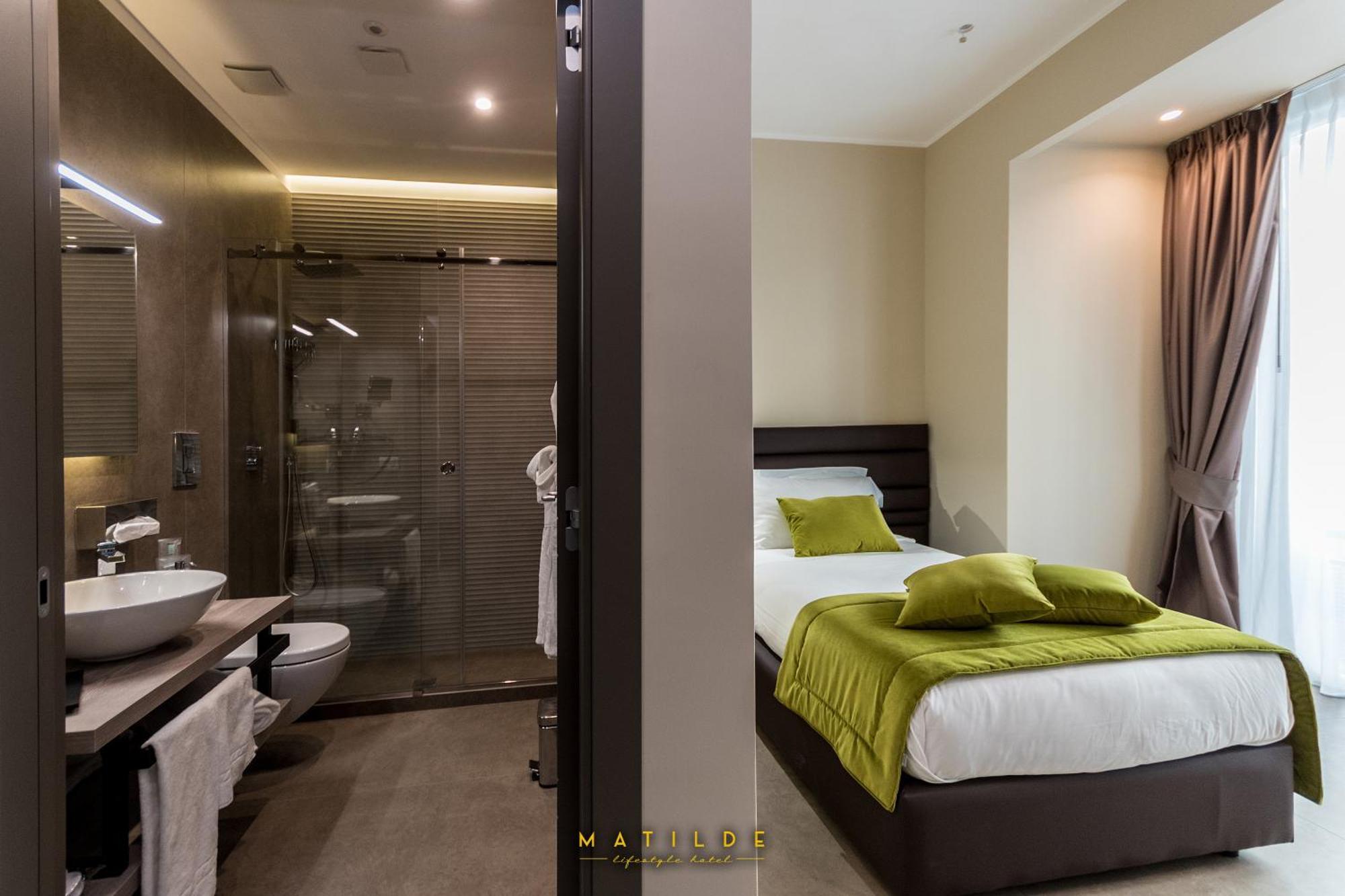 Large Single Room