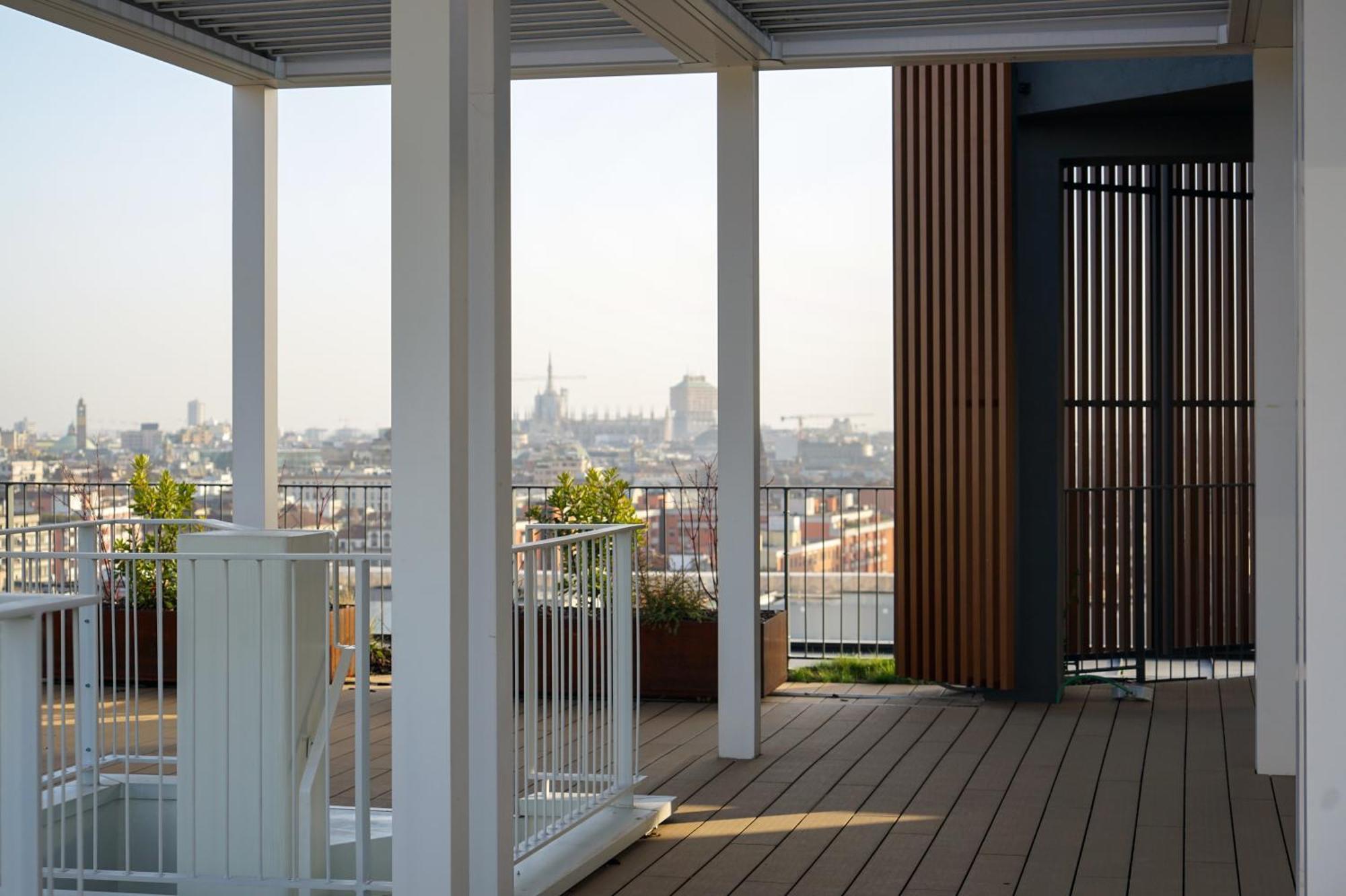 Penthouse Suite V-Floor City View