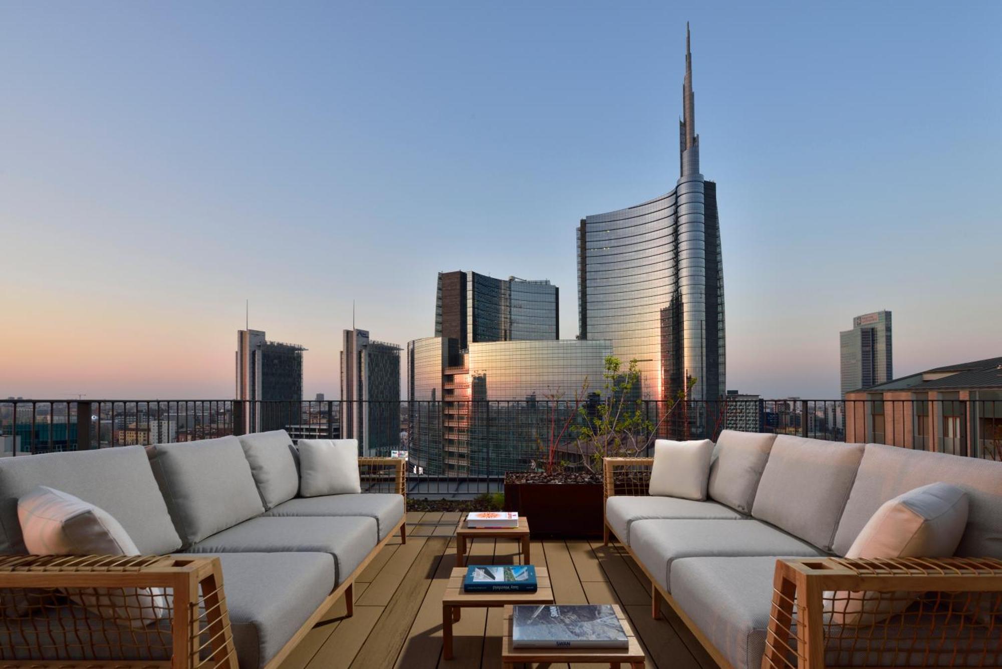 Penthouse Suite V-Floor City View