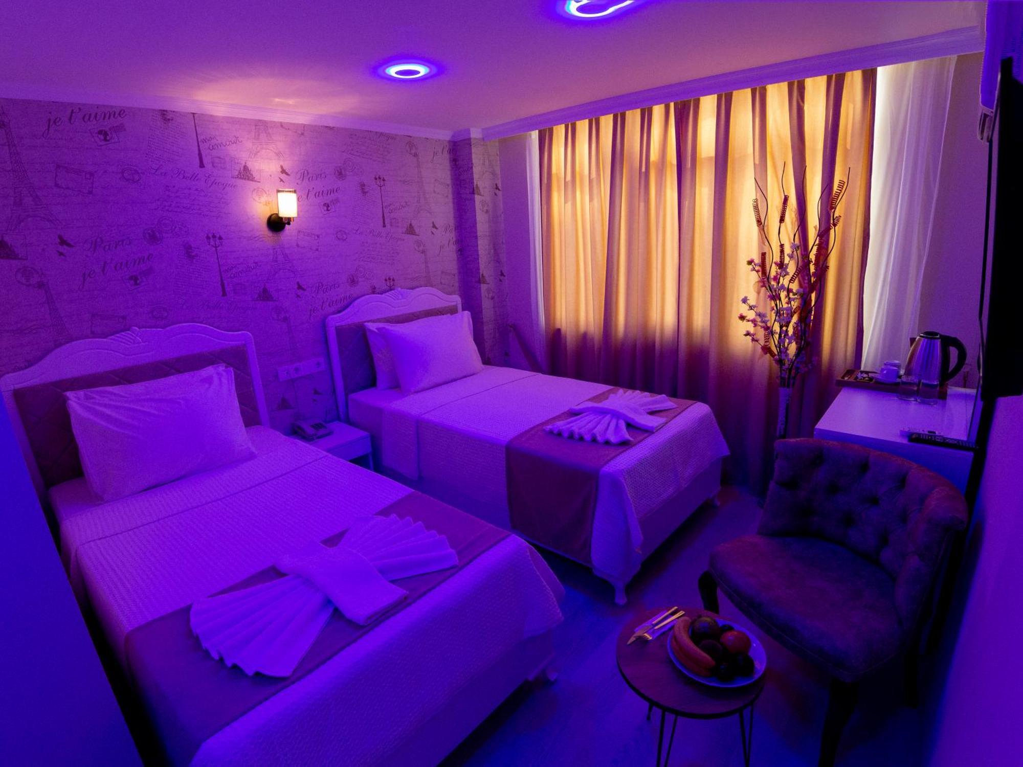 Standard Twin Room