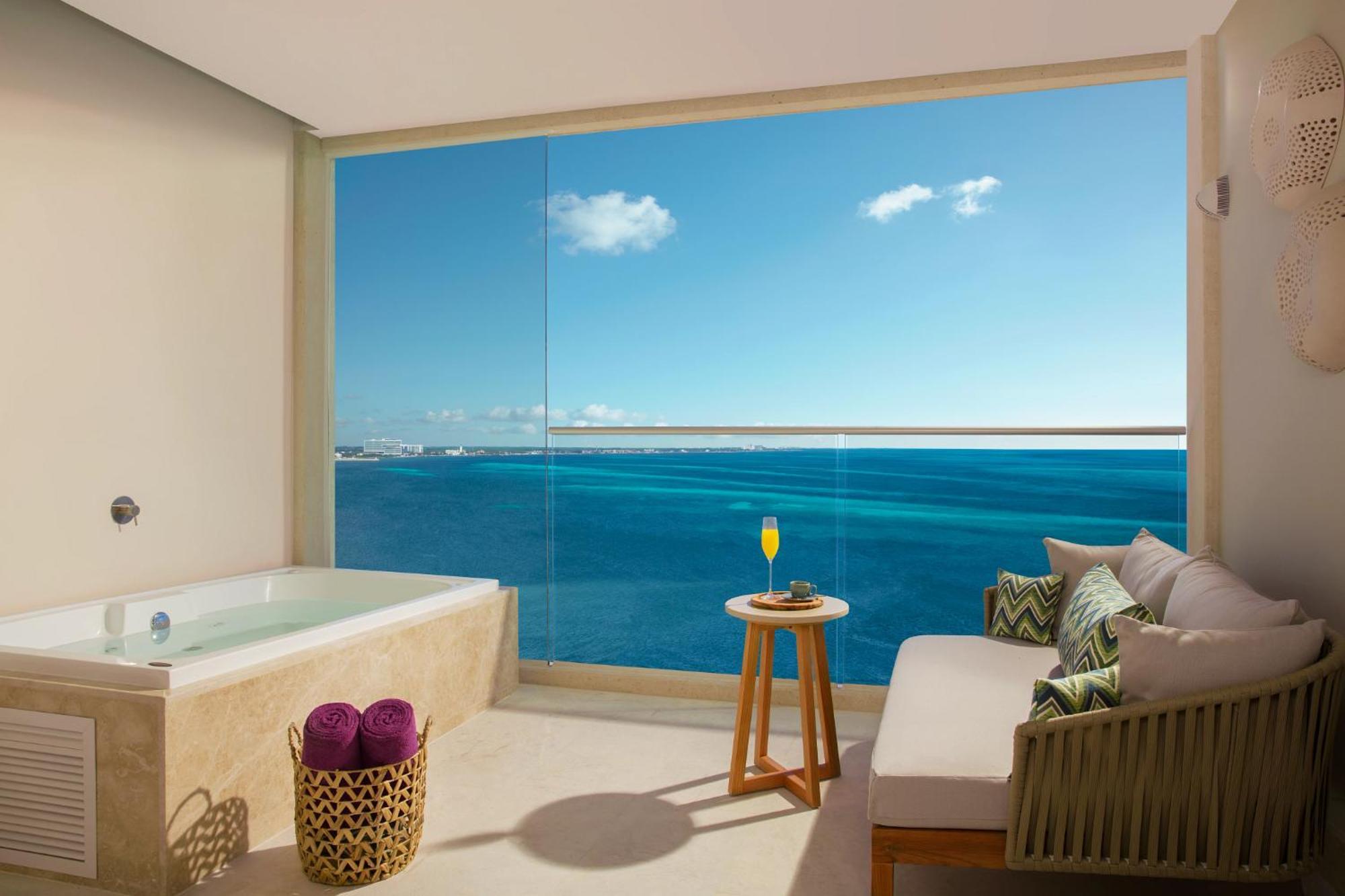 Xhale Club Master Suite Ocean Front King