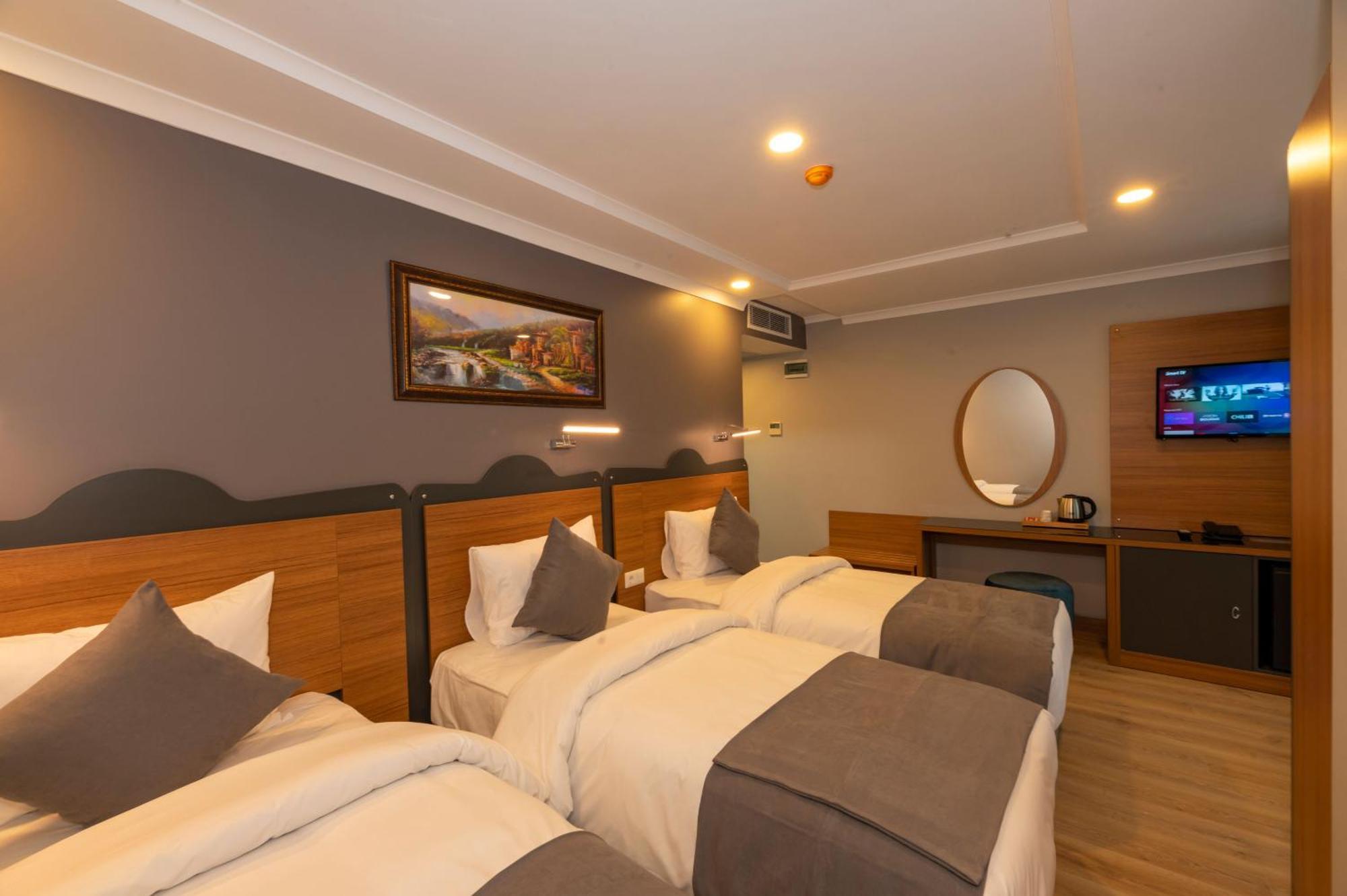 Deluxe Triple Room
